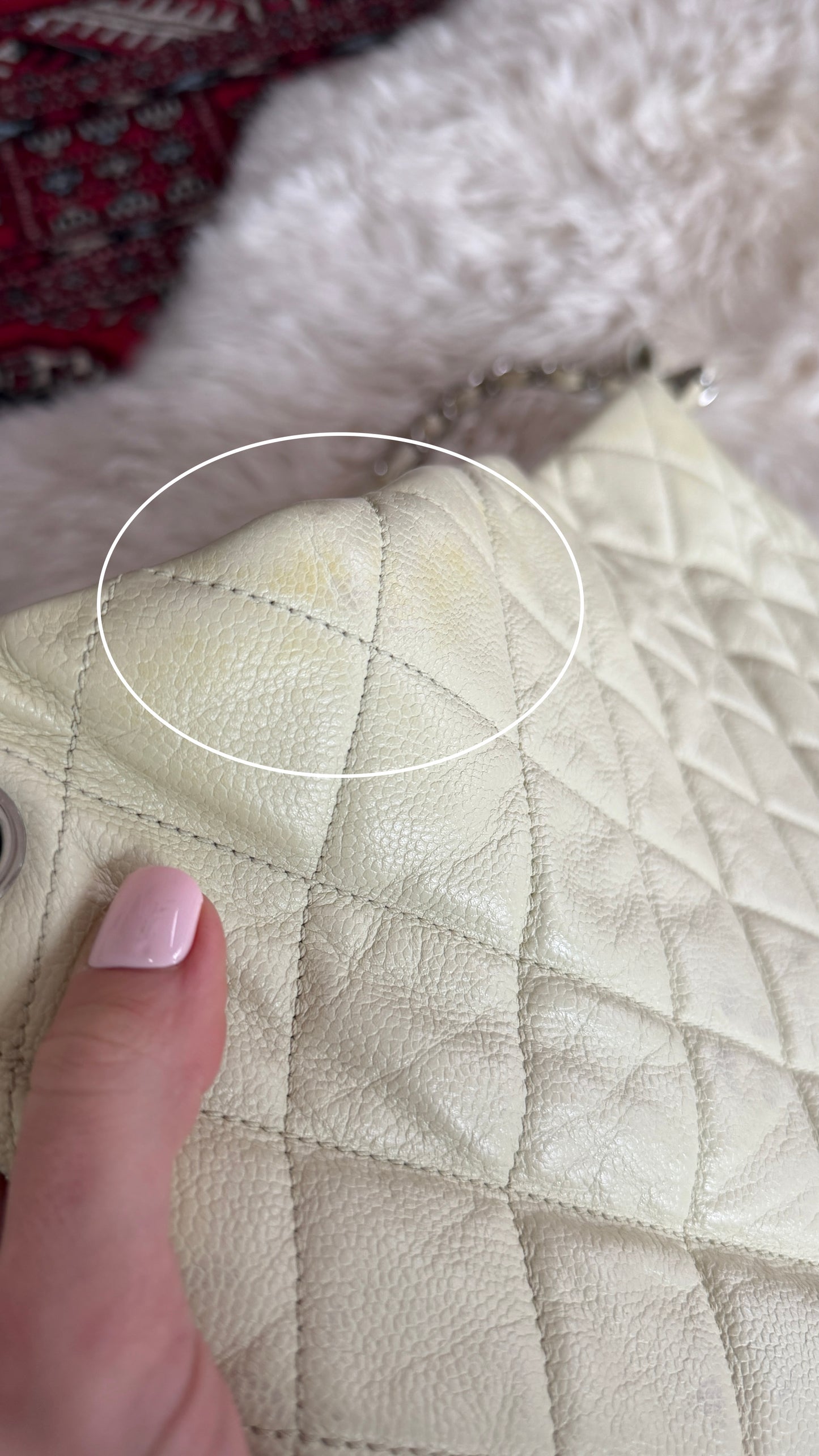 Vintage Chanel Ivory Quilted Caviar Leather Zip Expandable Purse