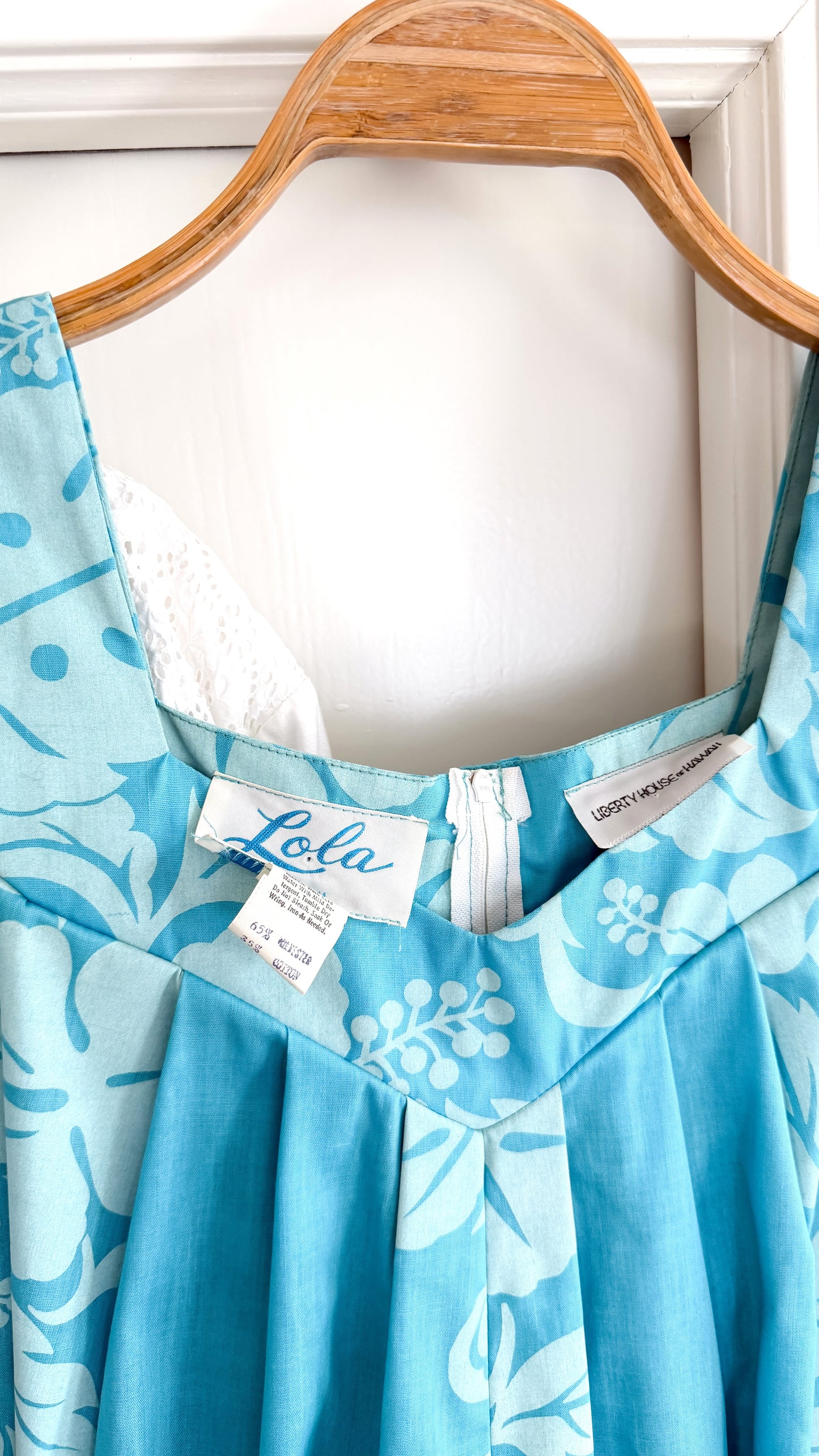 Vintage 70s Liberty House Hawaii Blue Tropical Floral Muumuu Maxi Dress l Hostess Gown (S/M)