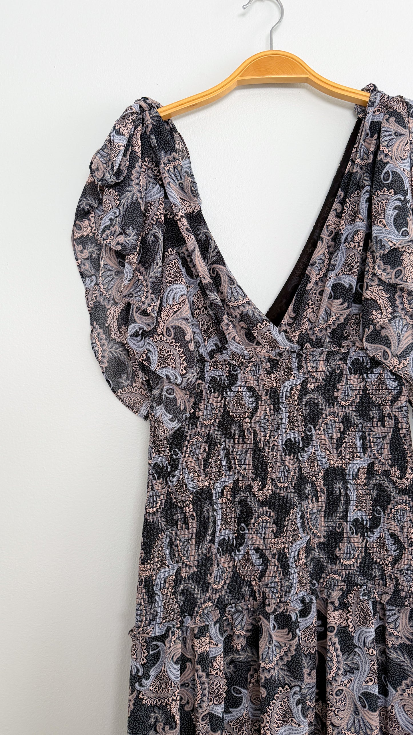 Cinq à Sept Kris Chiffon Dress in Raven Paisley Navy Blue Chiffon Smocked Maxi