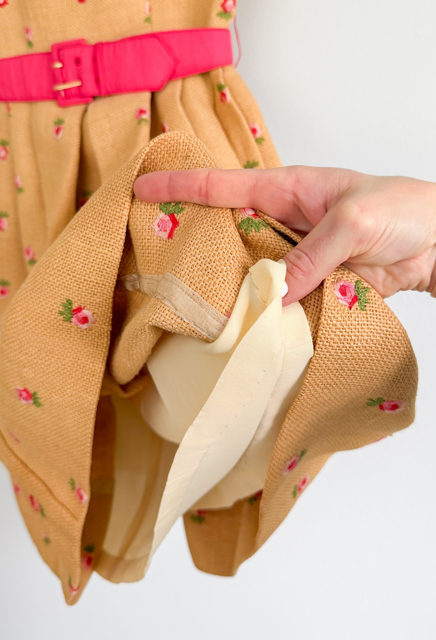 Vintage 1950s Burlap Rose Embroidered Garden Party Belted Dress