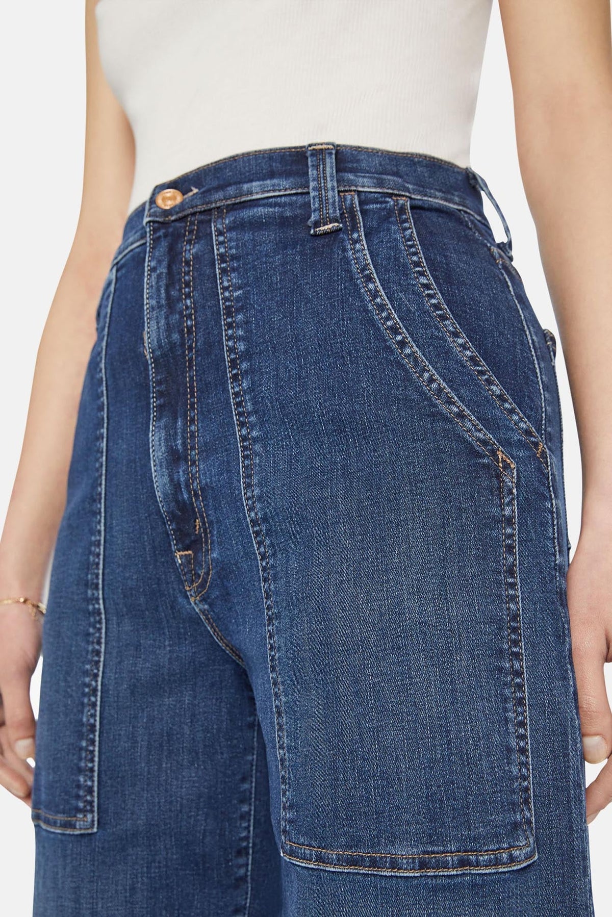 Mother The Quarter Breaker Flood Denim Jeans in Dark Wash Howdy (32)