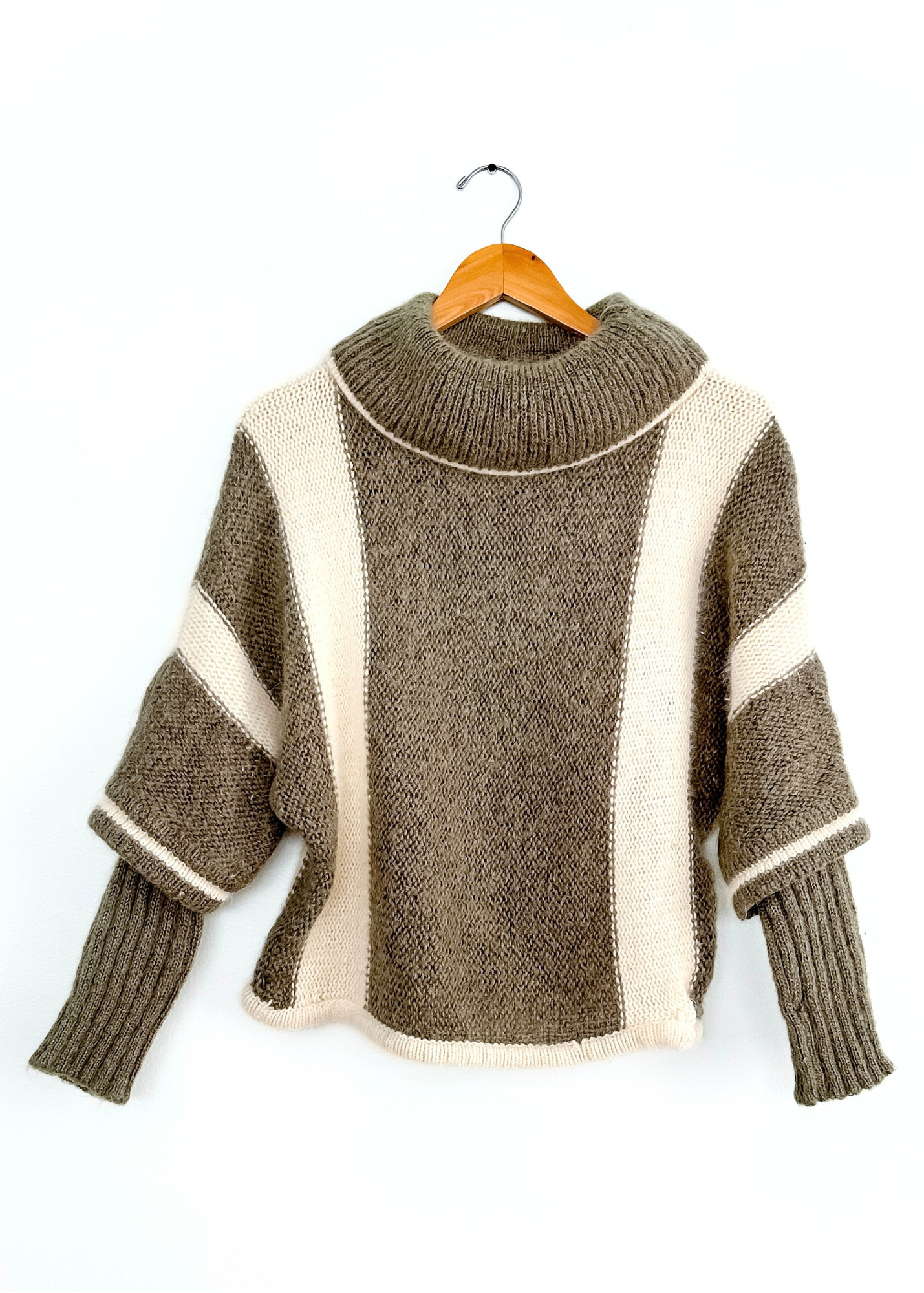 Vintage Olive Green & Cream Cozy Mohair Angora Wool Sweater (M)