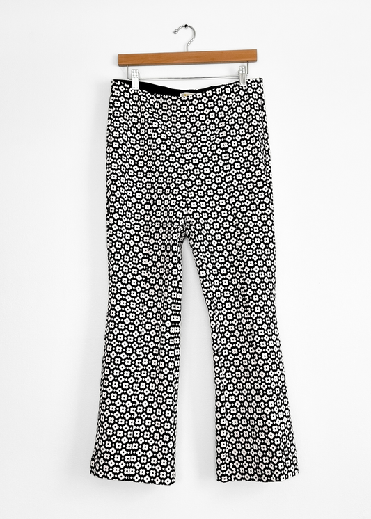 Anthropologie Maeve Black White Daisy Flower Kick Flare Pants (M)