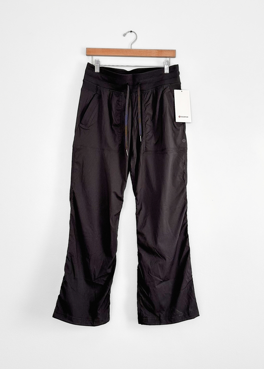 NEW Lululemon Dance Studio Mid-Rise Pant in Black (8 Short)