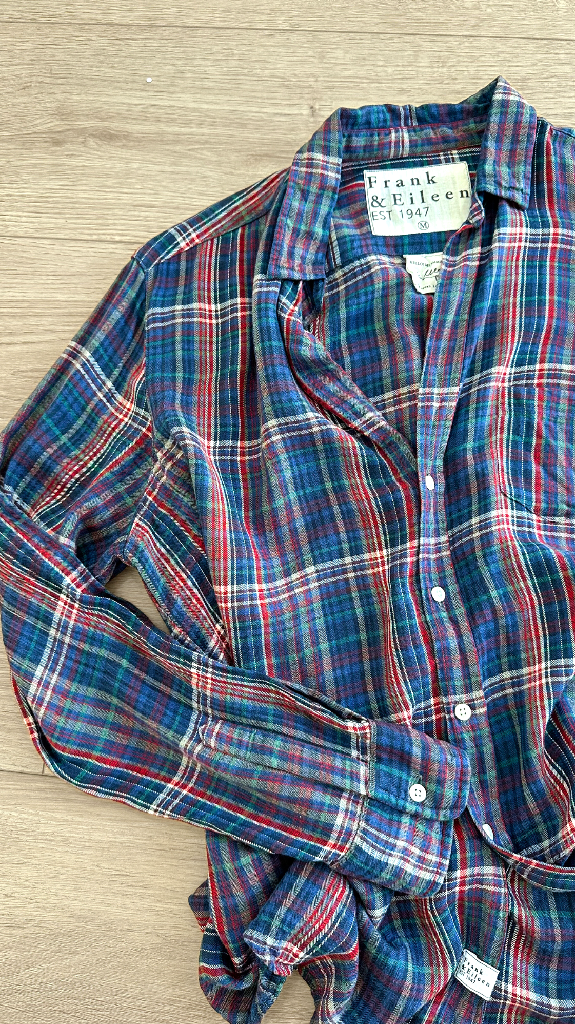 Frank & Eileen Italian Cotton Blue Plaid Relaxed Button Down Top (M)