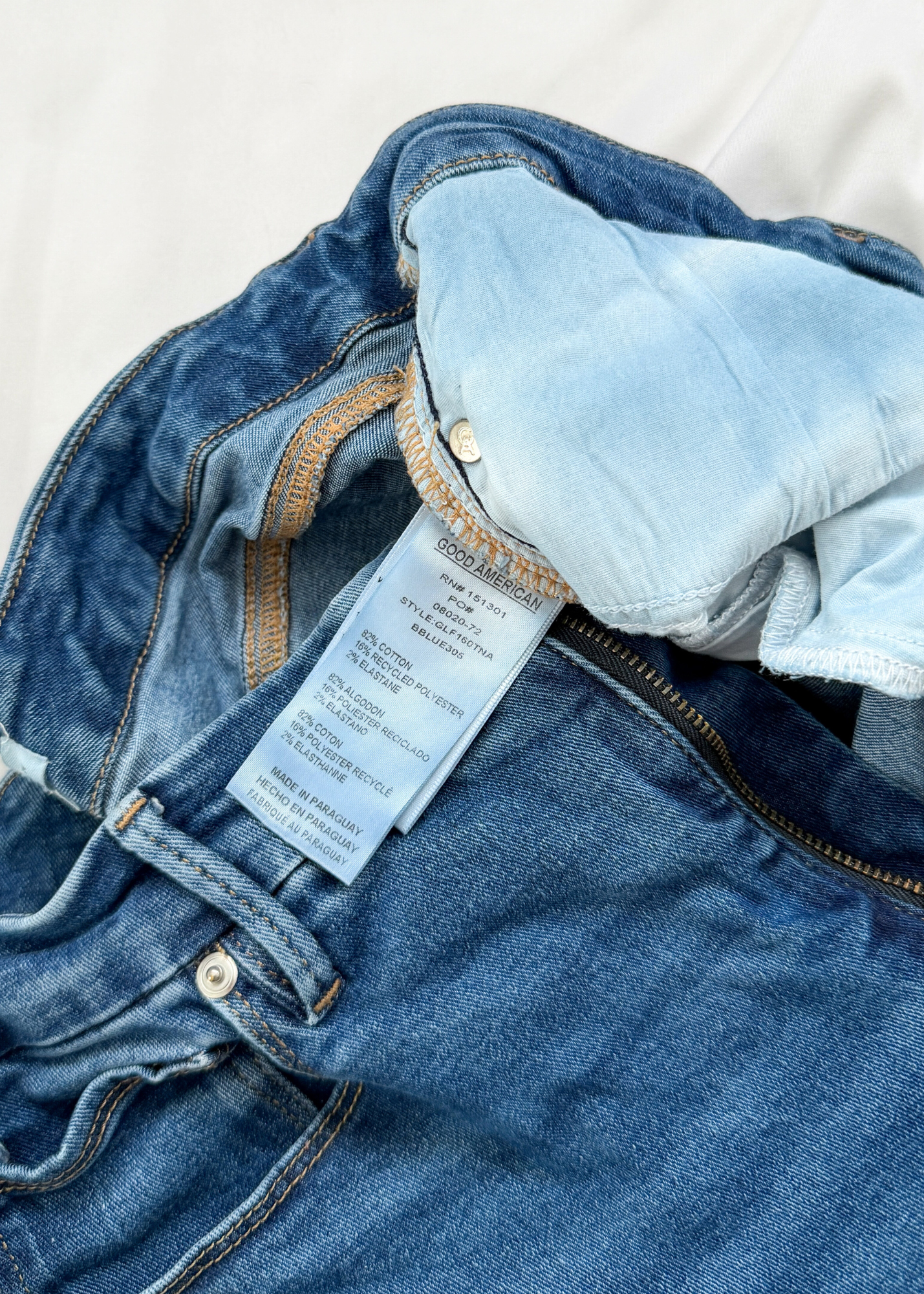 Good American Good Legs Flare Jeans in BBLUE305 Medium Wash (14 or 32)