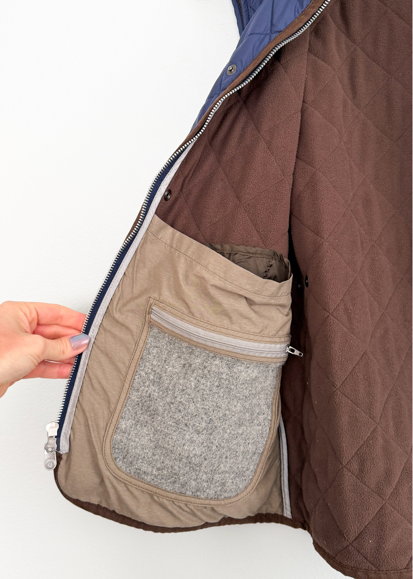 Peter Millar Essex Quilted Traveler Vest in Navy Blue and Brown (mens S)