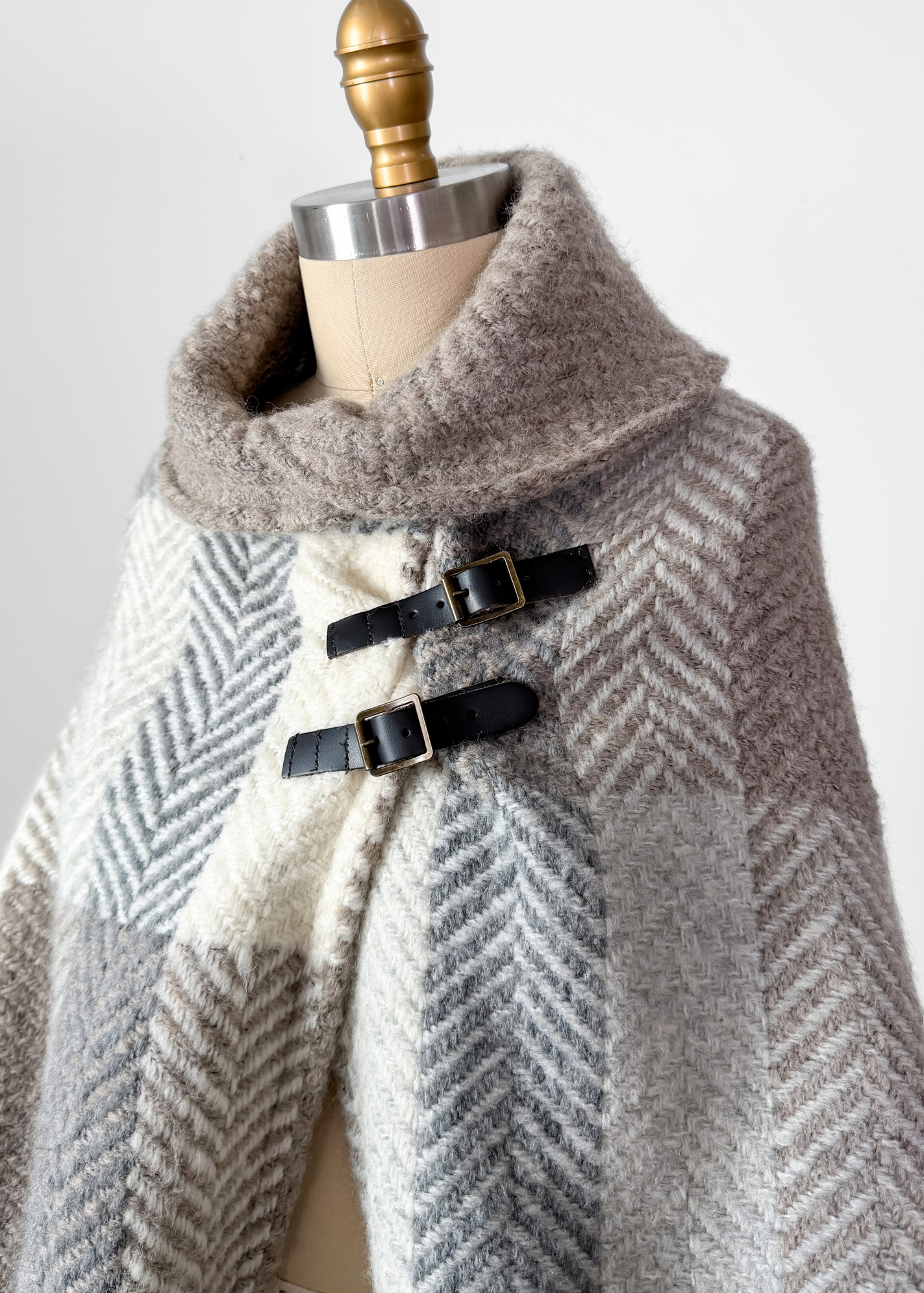 John Branigan Brown & Gray Irish Wool Buckle Poncho Knit Sweater (one size)