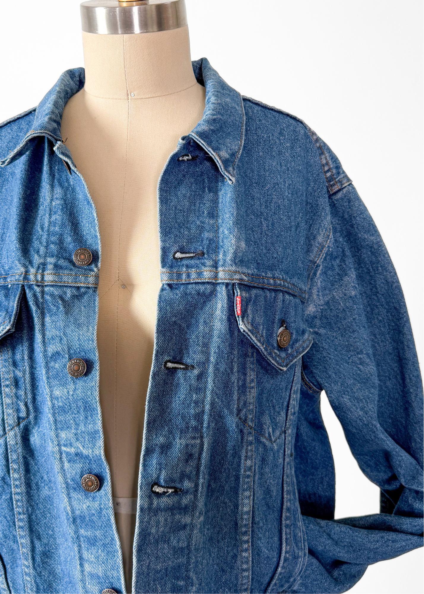 Vintage 90s Levi's 527 Trucker Denim Jacket made in USA (L)