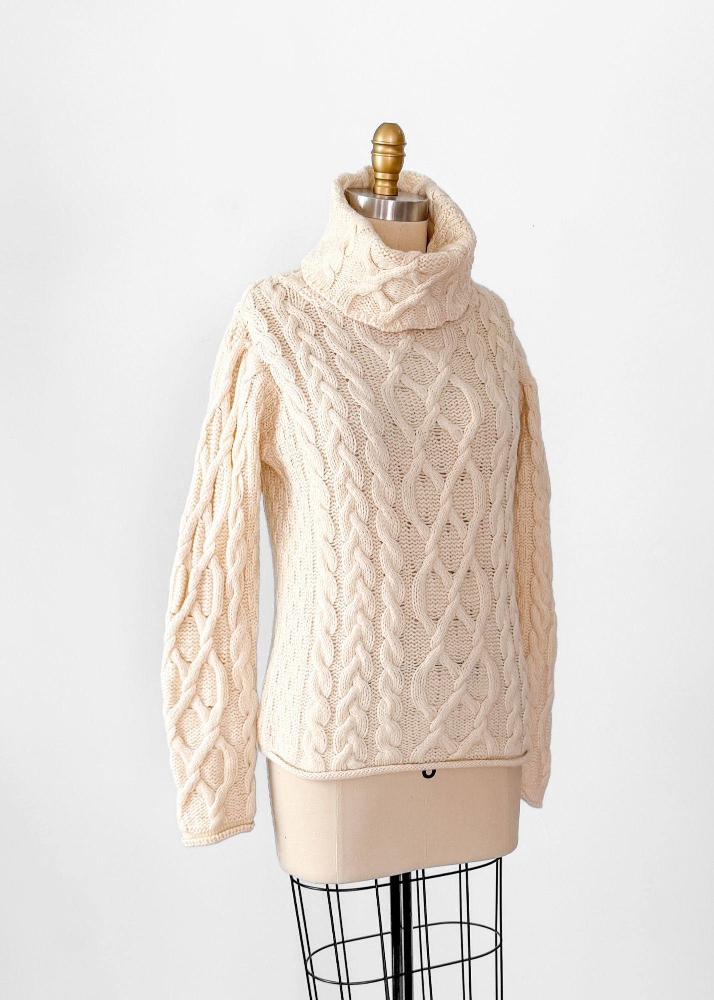 Inis Crafts Cream 100% Irish Merino Wool Knit Turtleneck Sweater (S)