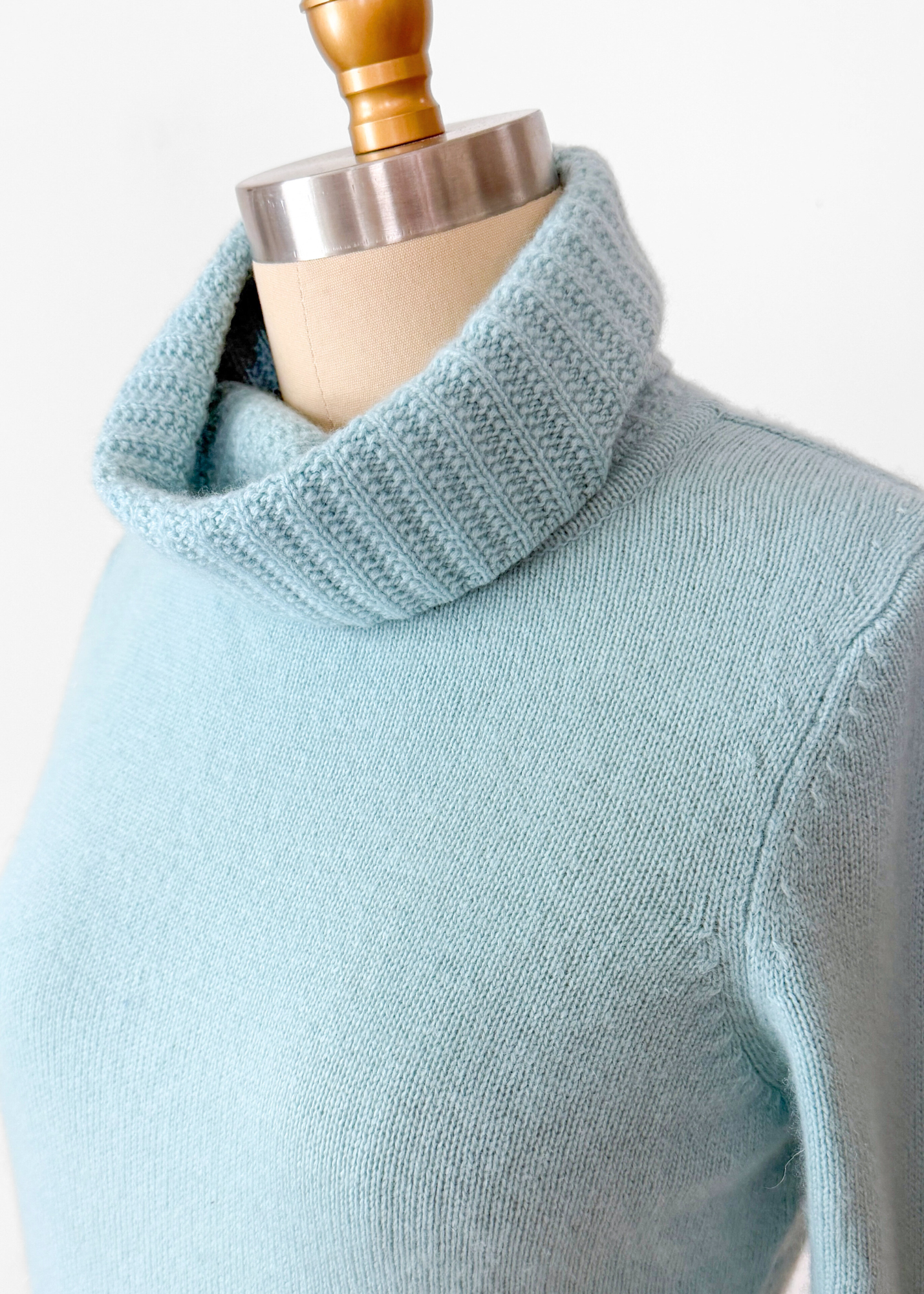 Ann Taylor Robins Egg Blue 100% Cashmere Turtleneck Sweater (M)