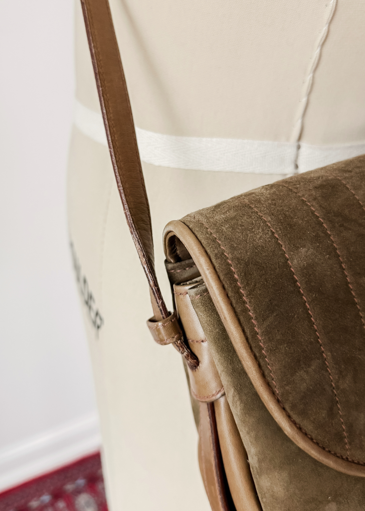 Vintage 70s Gucci Brown Suede Purse