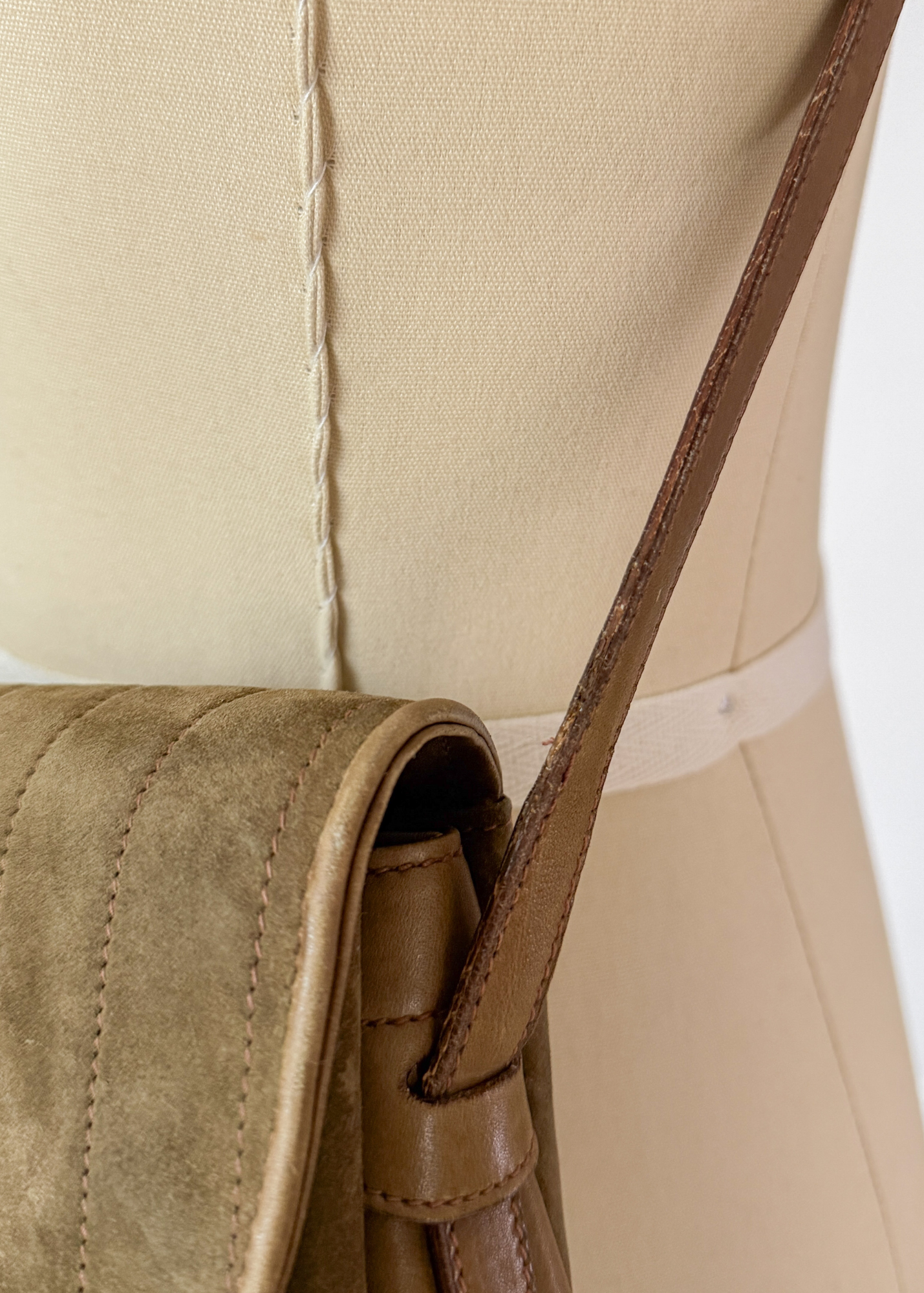 Vintage 70s Gucci Brown Suede Purse