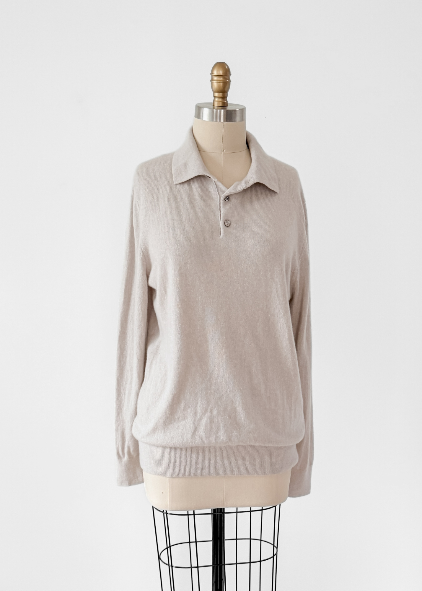 Quince Men's Mongolian Cashmere Knit Polo Sweater Top in Heathered Cloud Beige