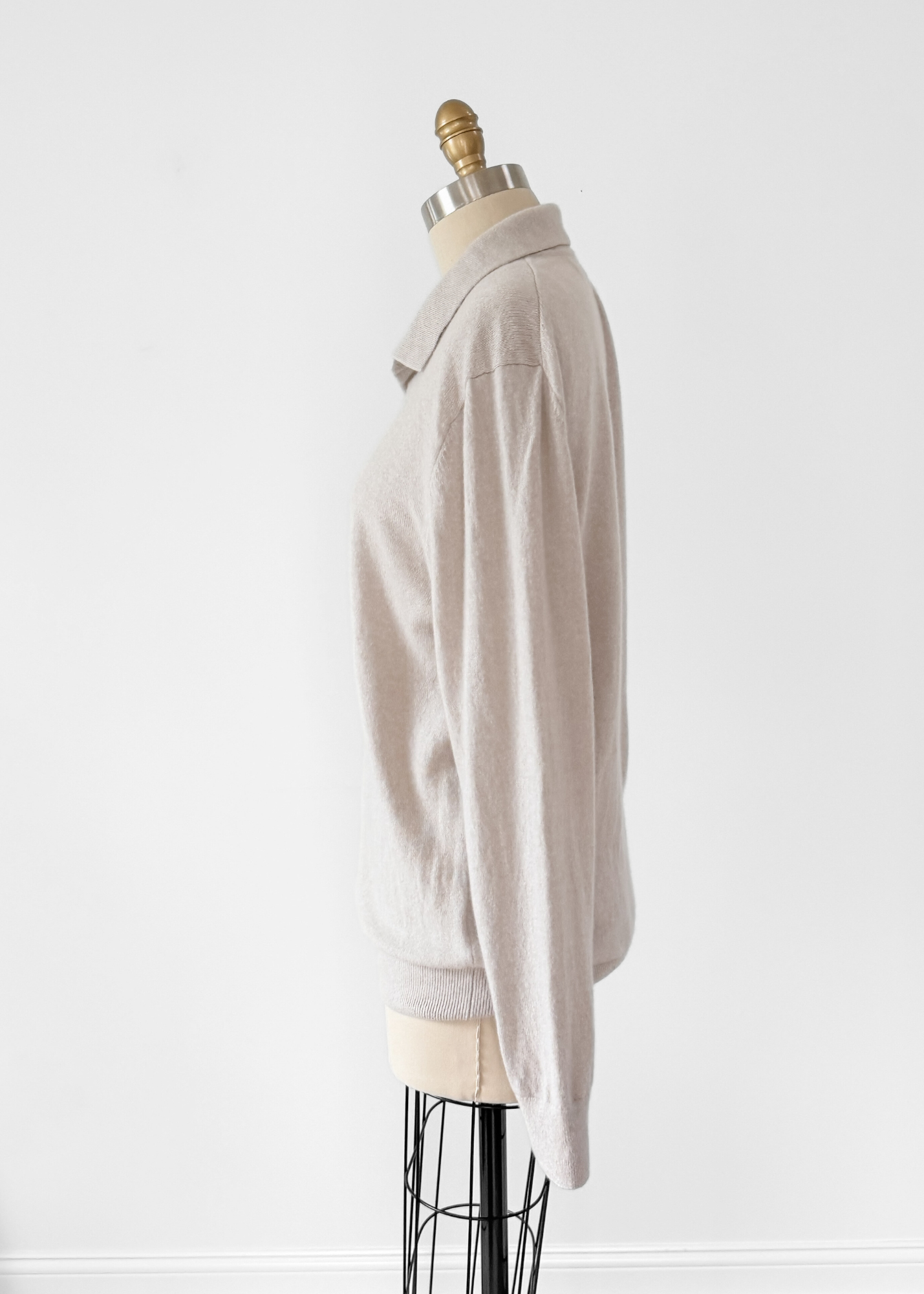 Quince Men's Mongolian Cashmere Knit Polo Sweater Top in Heathered Cloud Beige