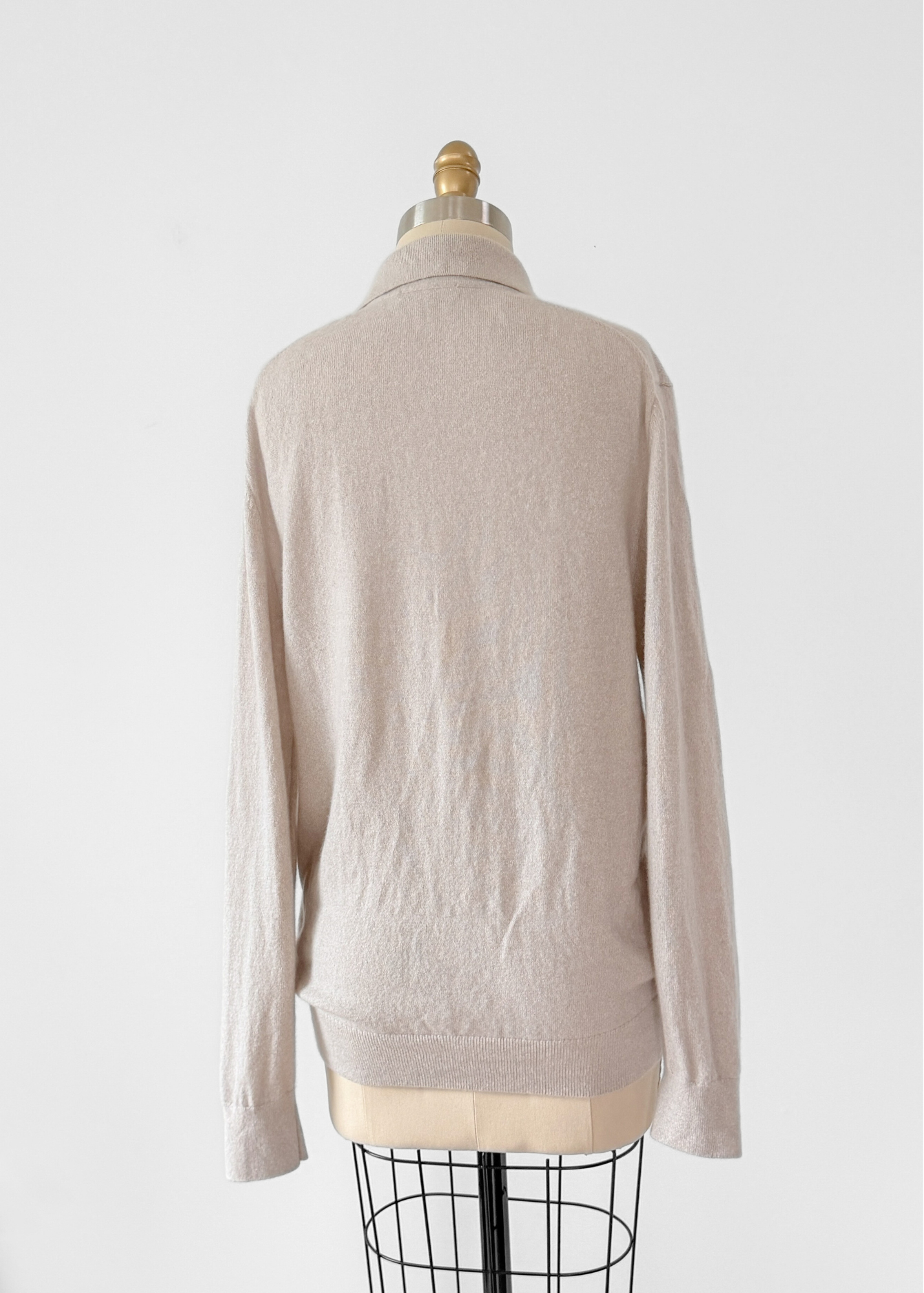 Quince Men's Mongolian Cashmere Knit Polo Sweater Top in Heathered Cloud Beige