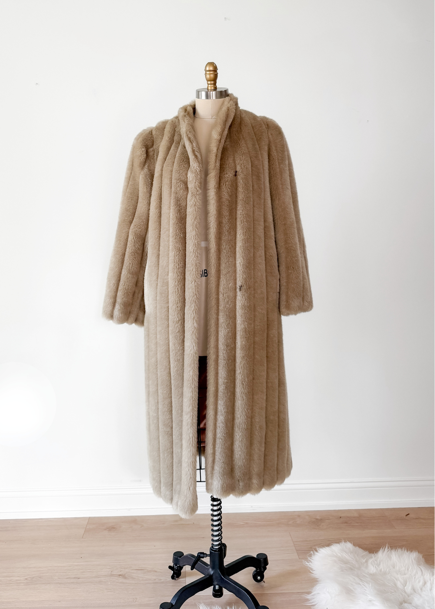 NEW Avec Tu Vintage  Faux Fur Blonde Coat Long Swing Princess Coat USA Union Made
