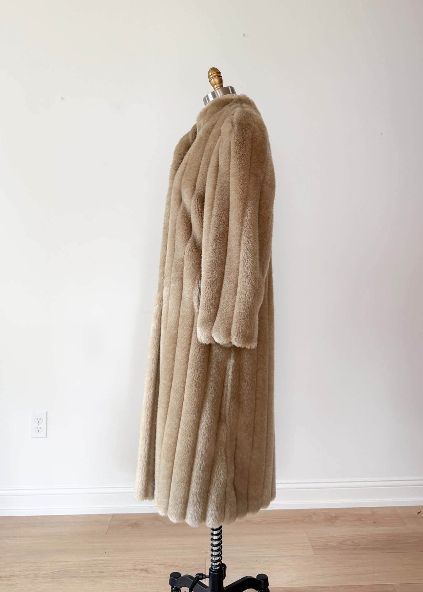 NEW Avec Tu Vintage  Faux Fur Blonde Coat Long Swing Princess Coat USA Union Made
