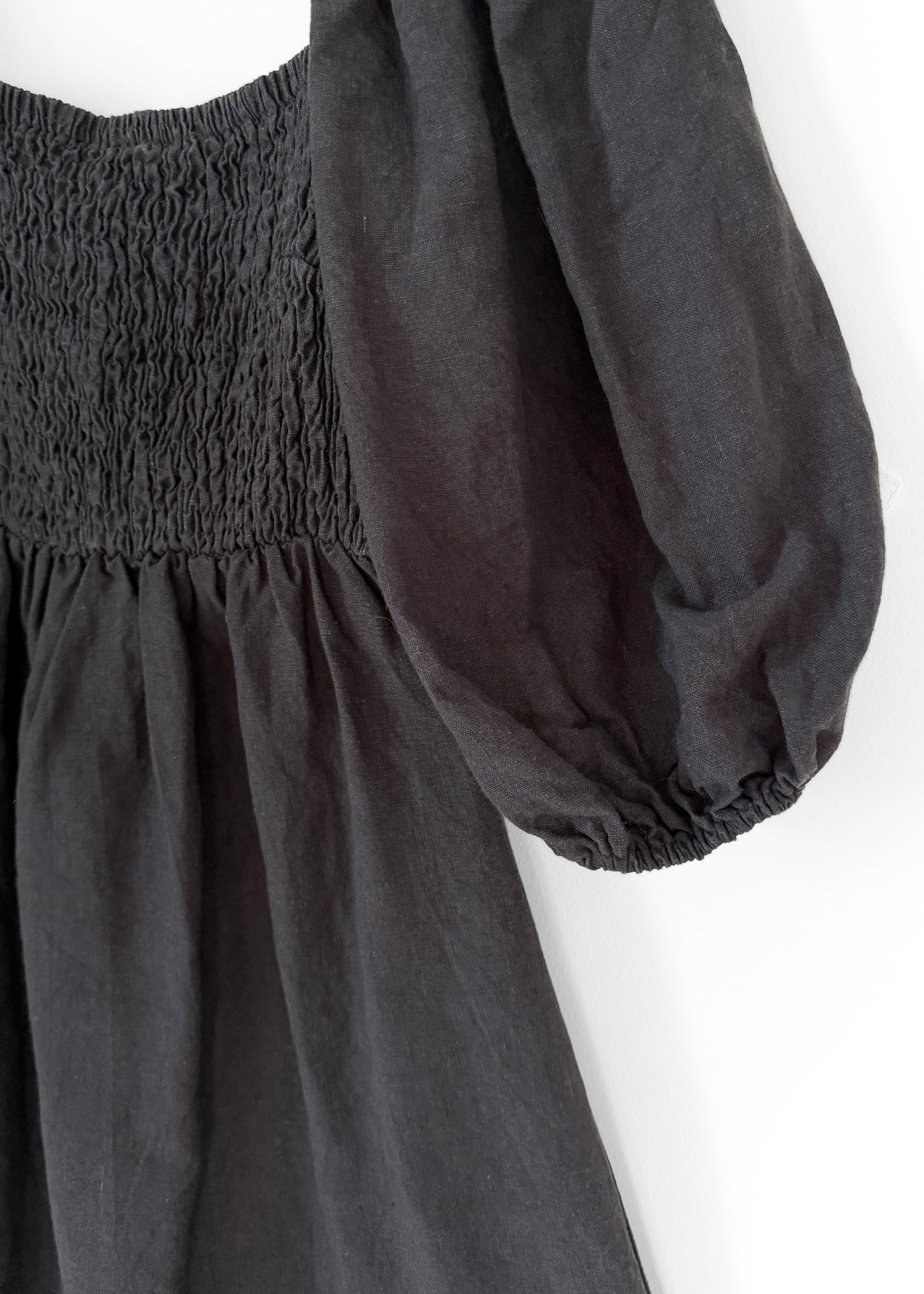 Tuckernuck Annie Linen Smocked Balloon Sleeve Black Dress (S)