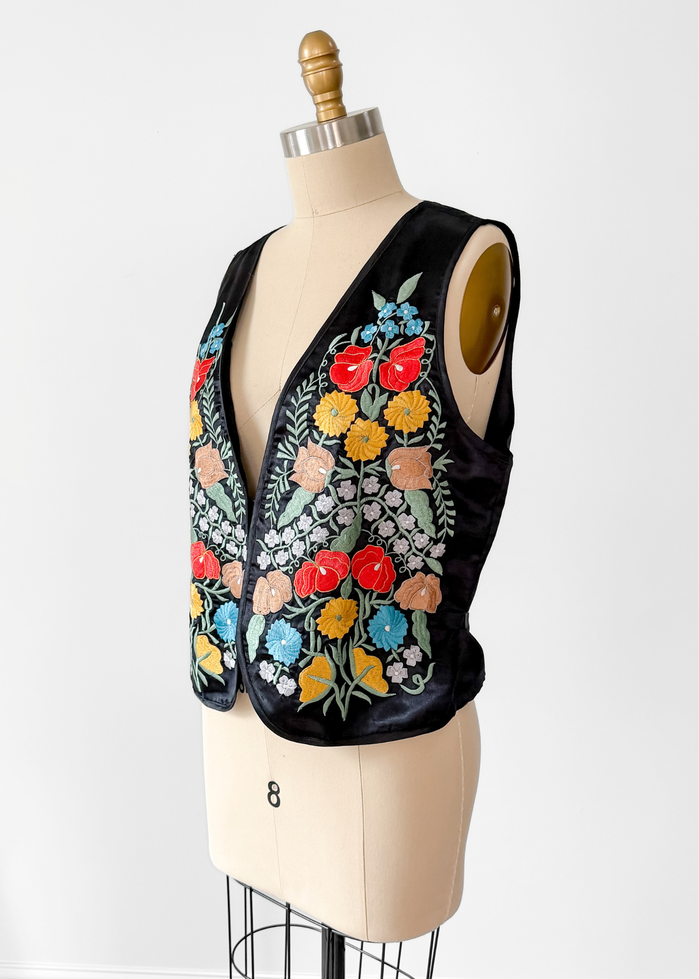 Vintage 90s Mary McFadden Black Floral Embroidered Vest (L)