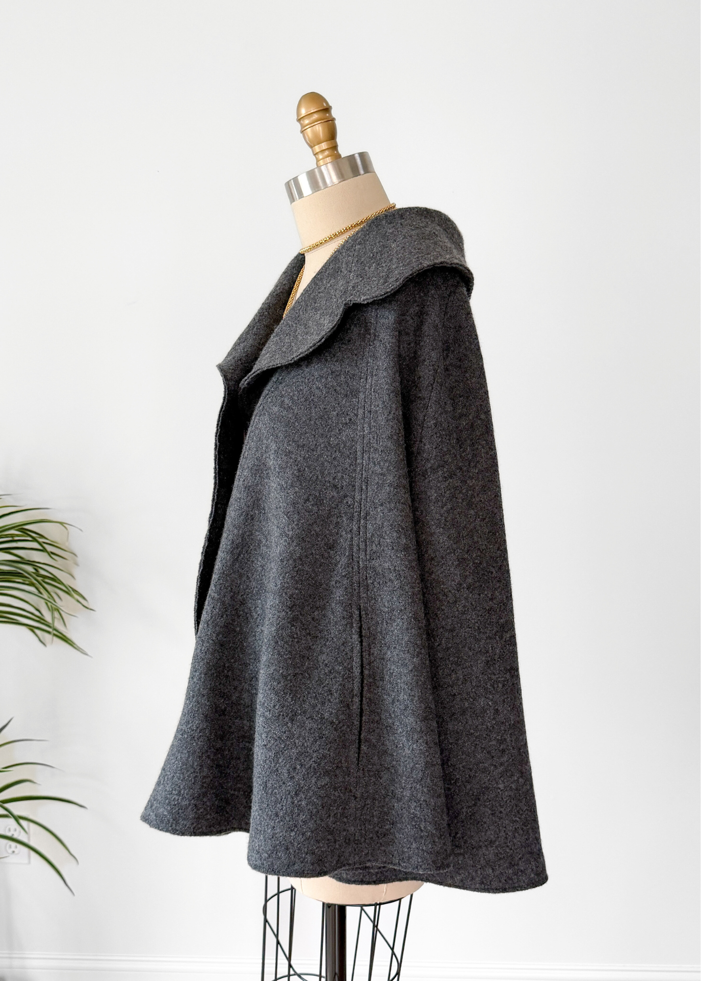 Charcoal Gray 100% Boiled Wool Knit Poncho Cape Sweater (M/L)