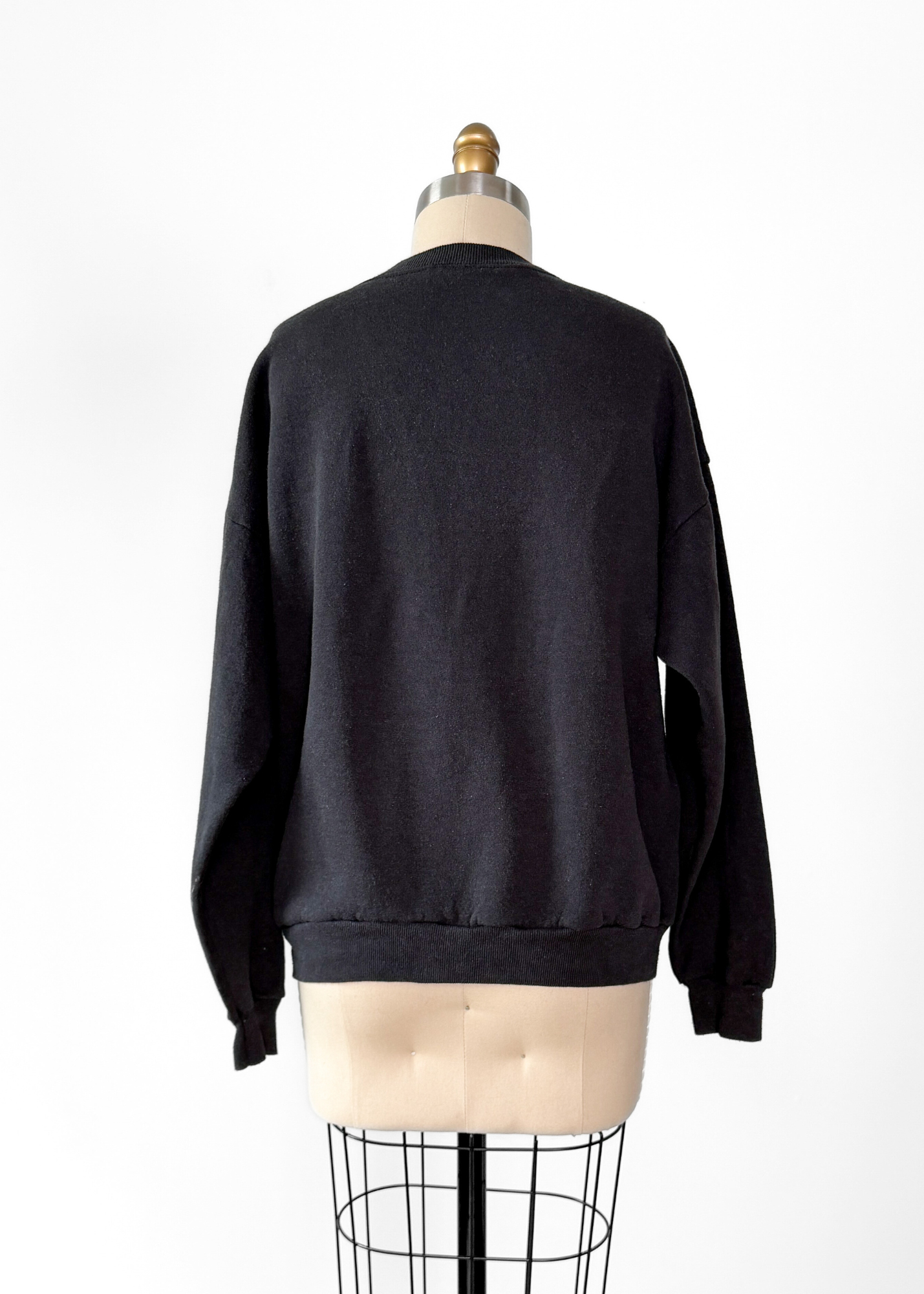 Vintage 90s Cleveland Cavs NBA Fleece Crewneck Sweatshirt (M)