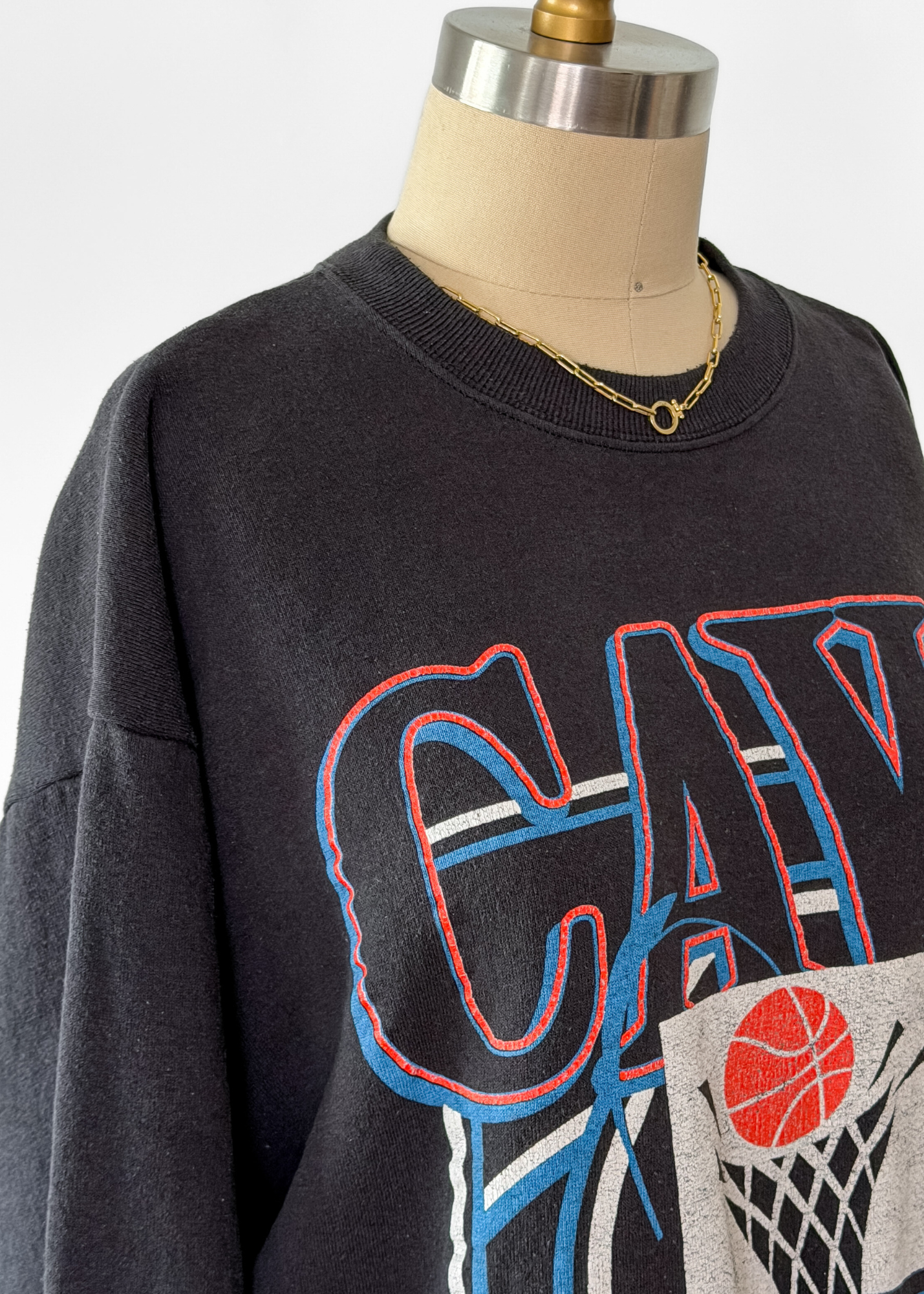 Vintage 90s Cleveland Cavs NBA Fleece Crewneck Sweatshirt (M)