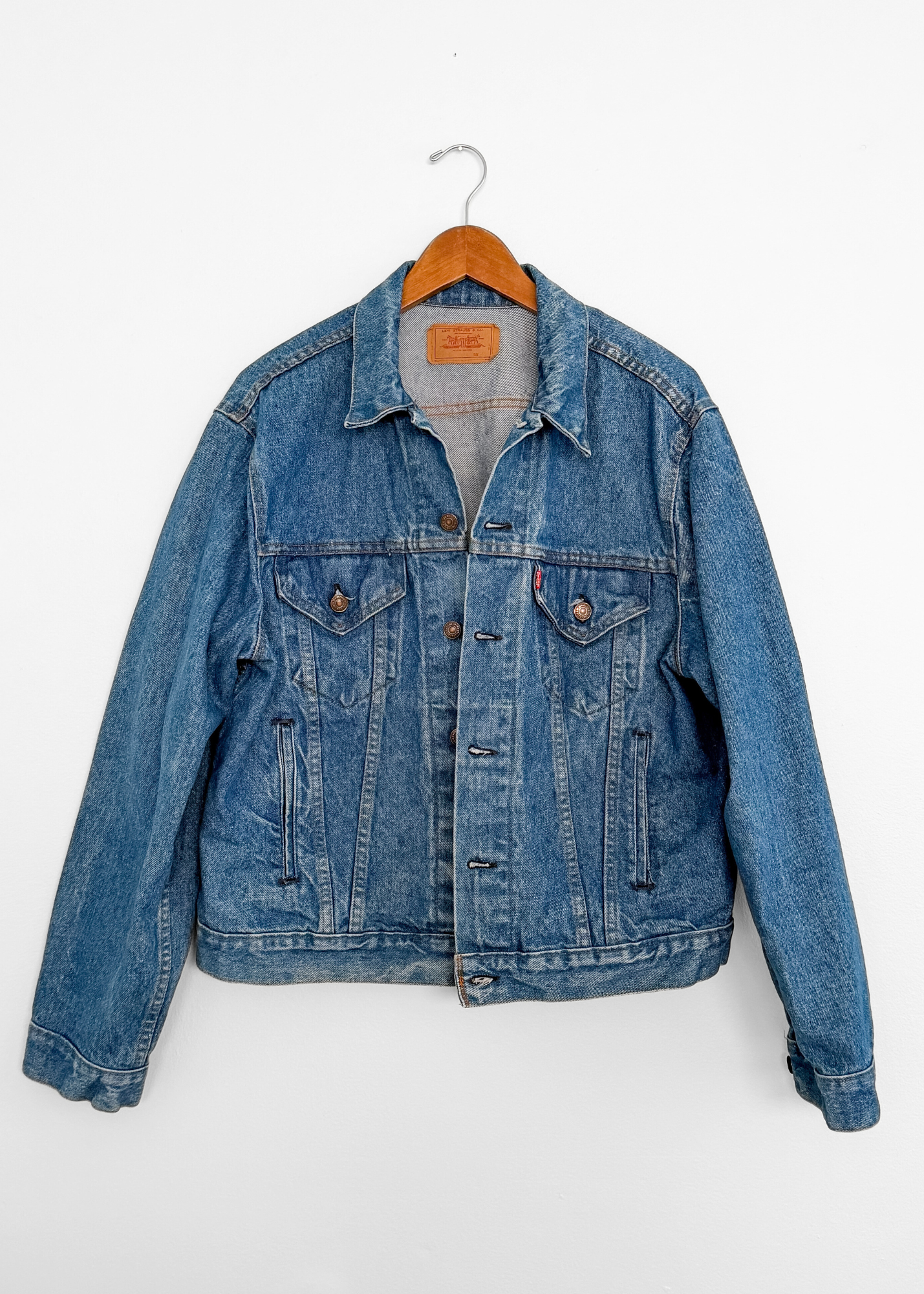 Vintage 90s Levi's 527 Trucker Denim Jacket made in USA (L)