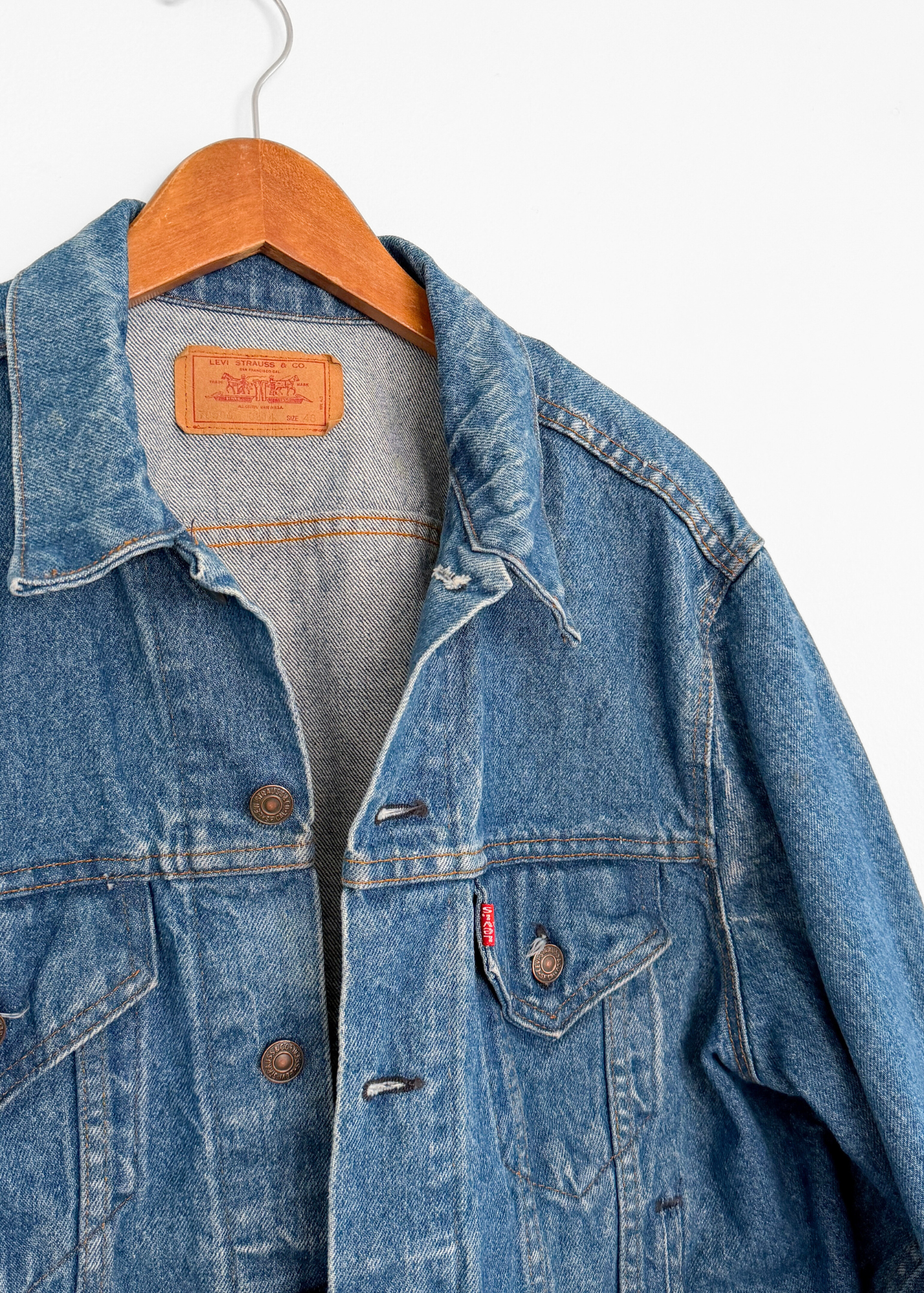 Vintage 90s Levi's 527 Trucker Denim Jacket made in USA (L)