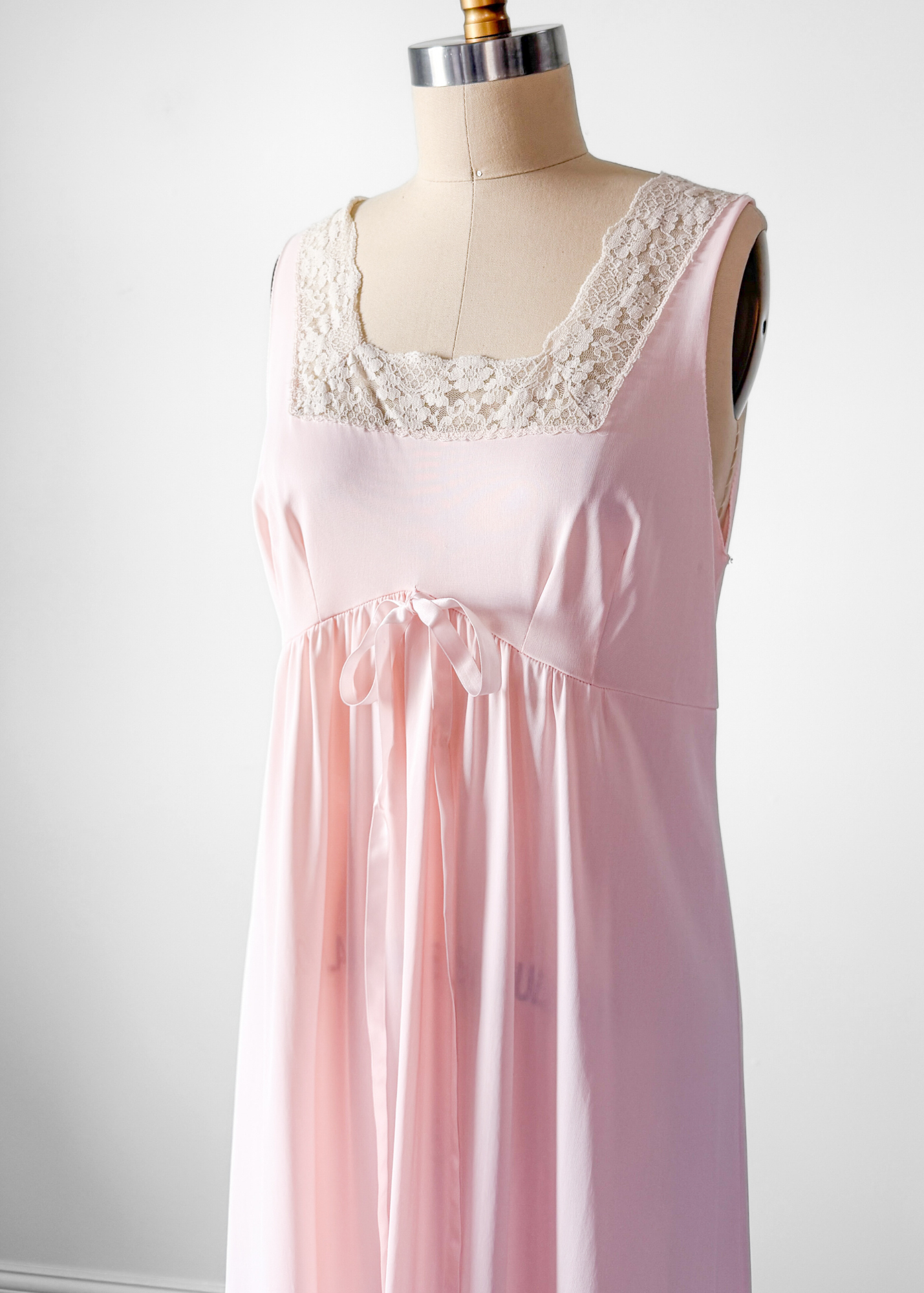Vintage 90s Baby Pink Square Neck Tie Front Full Length Nighty Sleepwear
