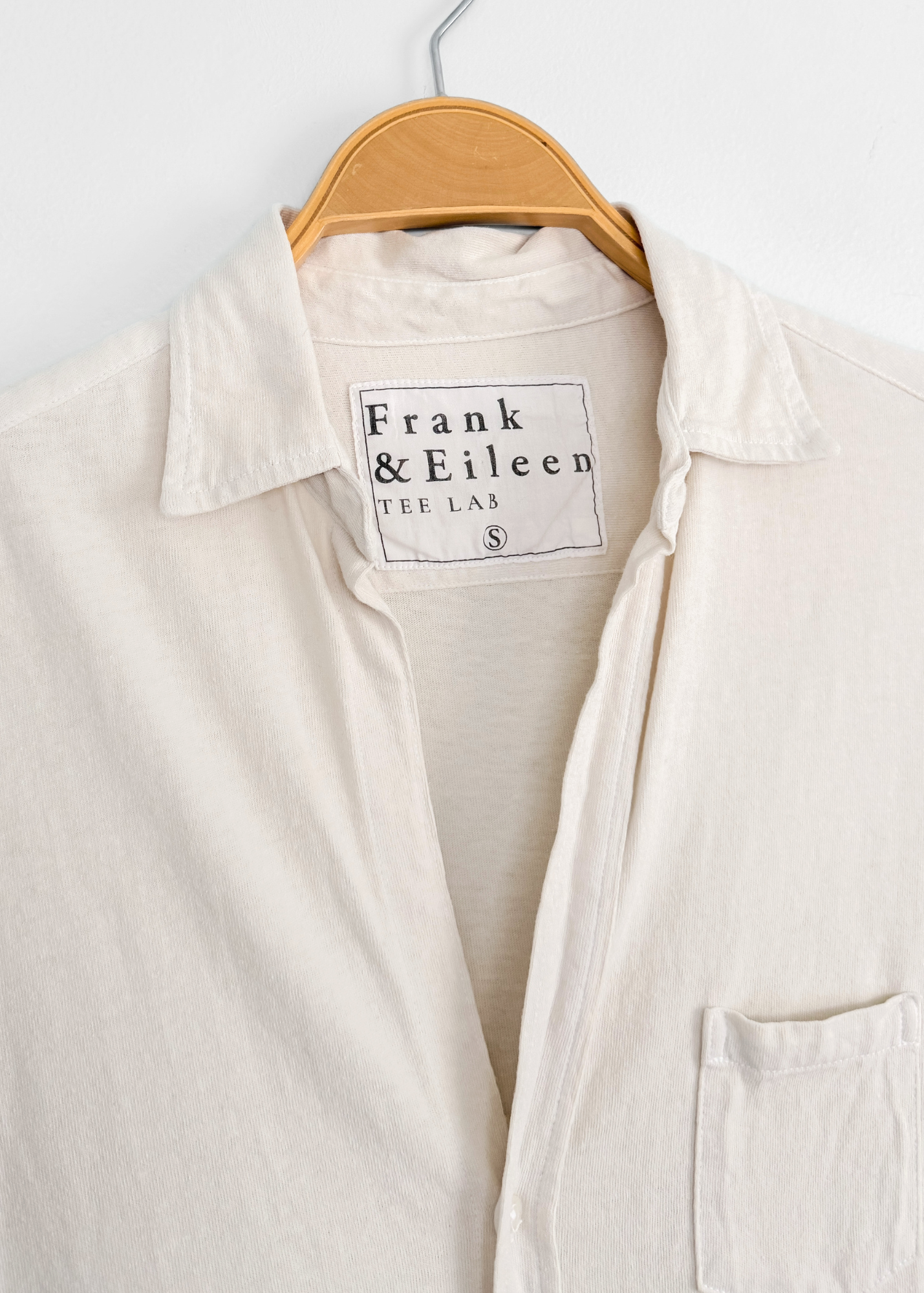 Frank & Eileen Tee Lab 100% Cotton Swiss Coffee Cream Button Down (S)