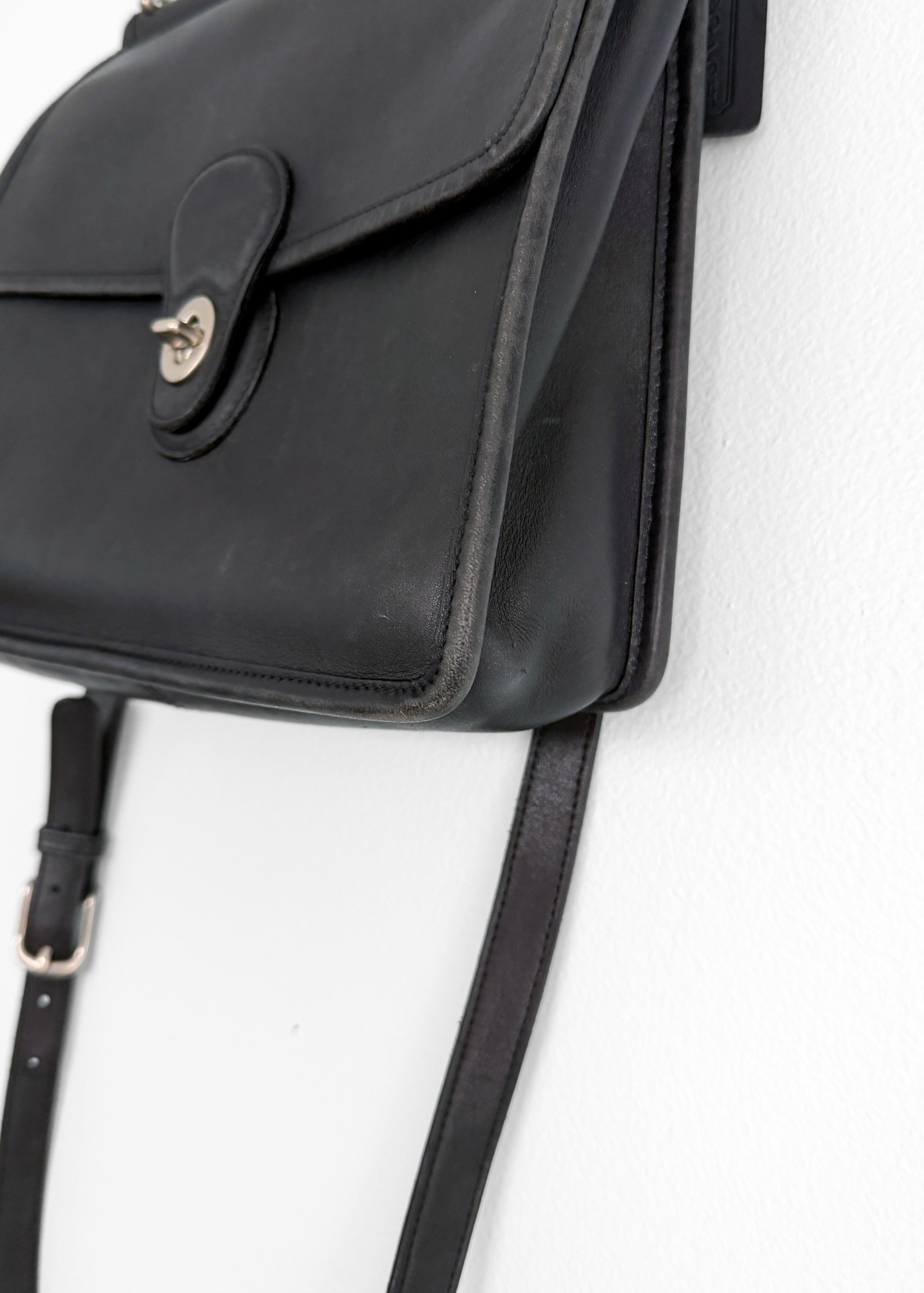 Vintage 2003 Coach Willis Bag #9927 Black Leather Crossbody Satchel Purse