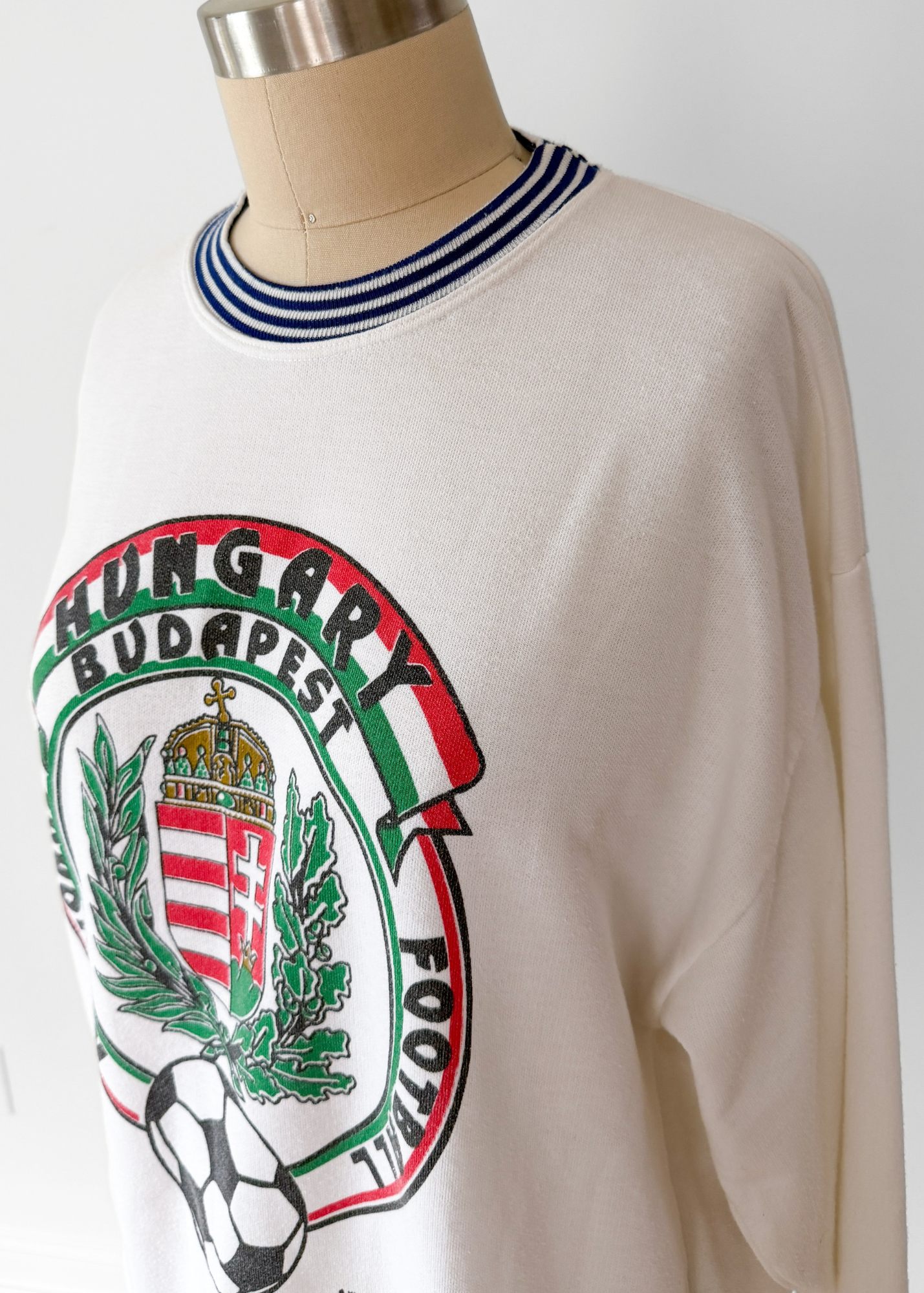 Vintage 80s Hungary National Football Soccer Sweatshirt Crewneck White Graphic Fleece