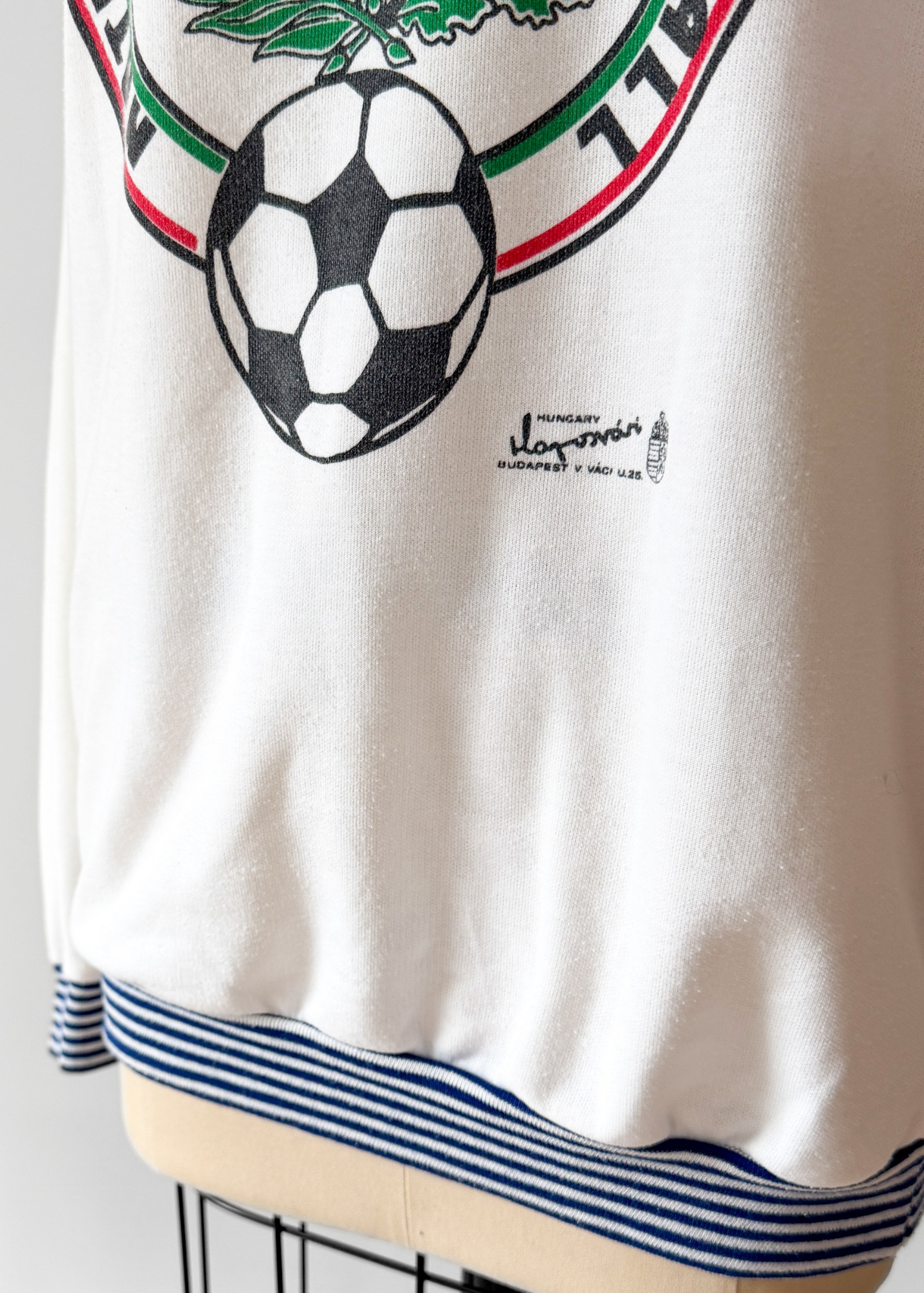 Vintage 80s Hungary National Football Soccer Sweatshirt Crewneck White Graphic Fleece