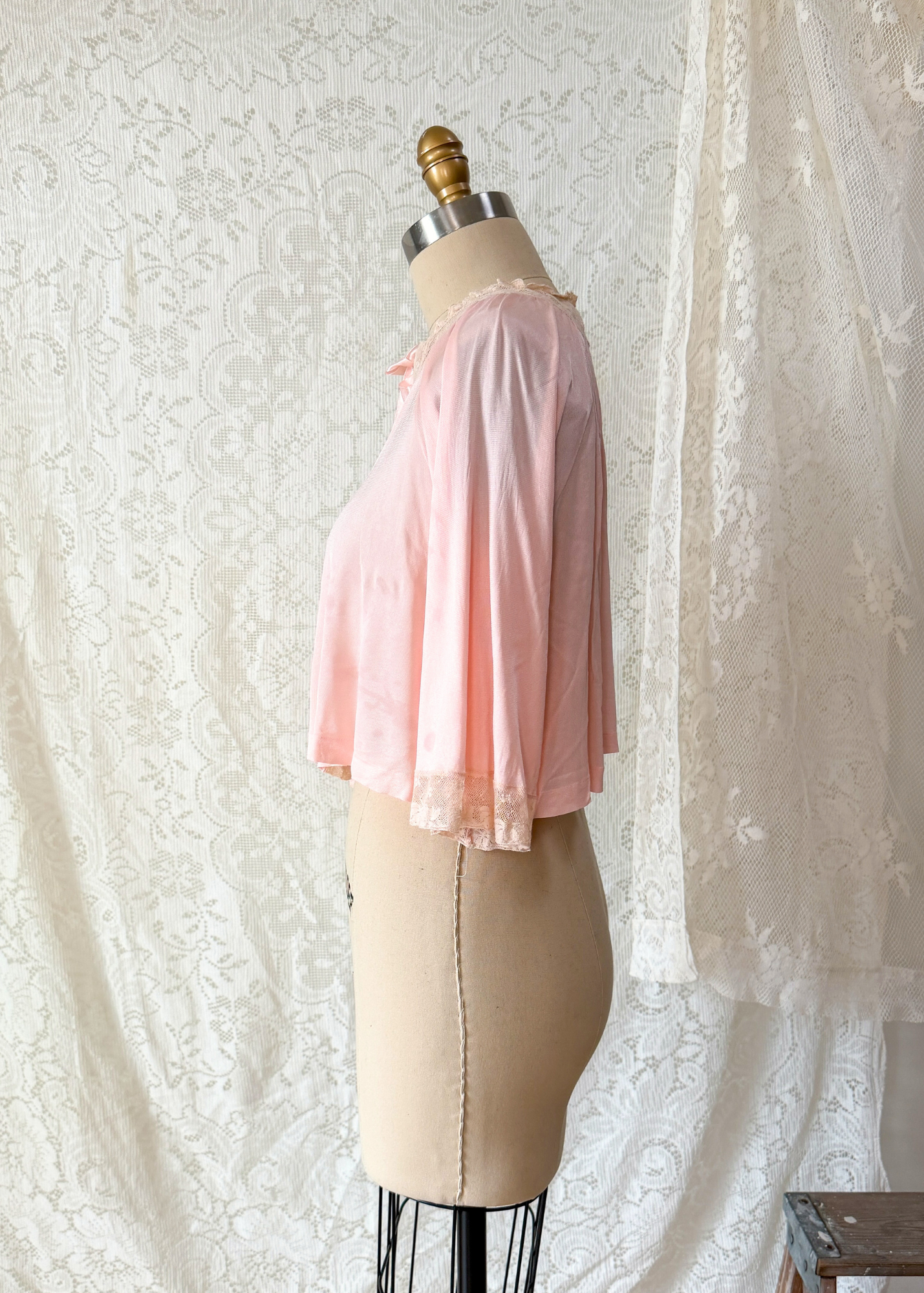 Vintage 1950s Munsing Intimates Light Pink Bed Jacket (S)
