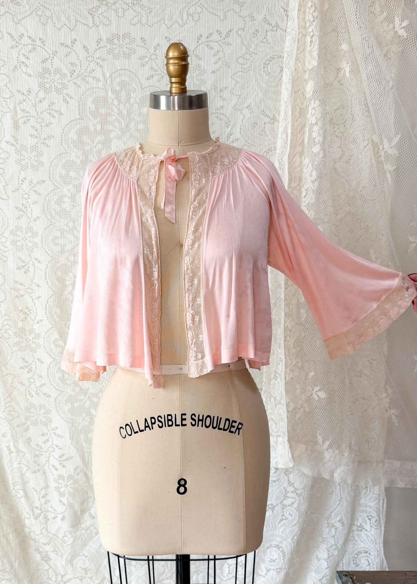 Vintage 1950s Munsing Intimates Light Pink Bed Jacket (S)