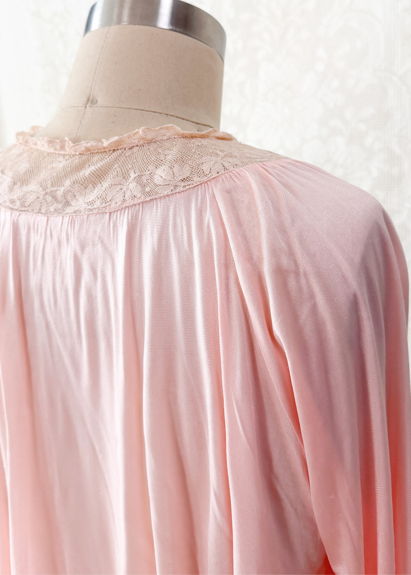 Vintage 1950s Munsing Intimates Light Pink Bed Jacket (S)