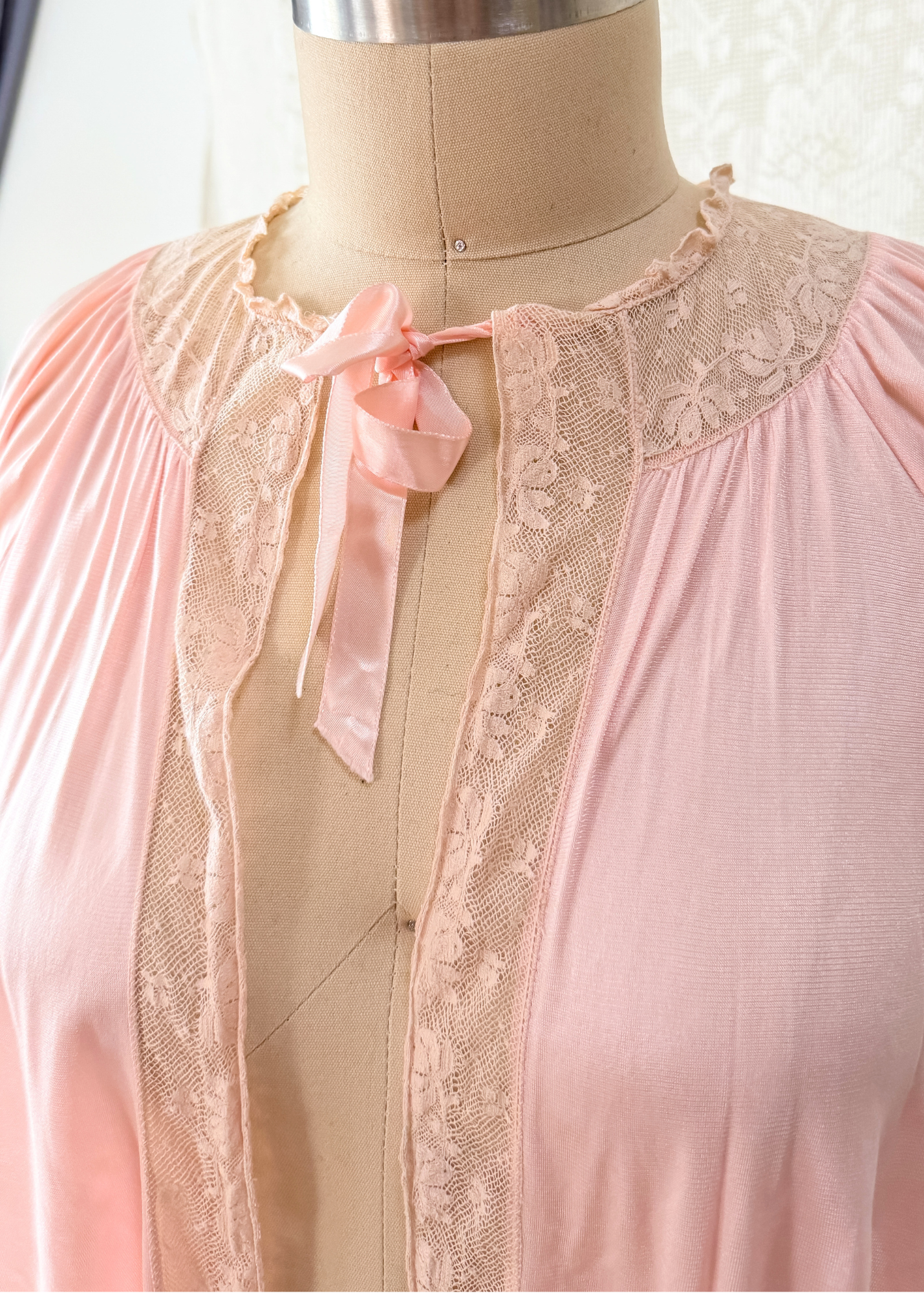 Vintage 1950s Munsing Intimates Light Pink Bed Jacket (S)