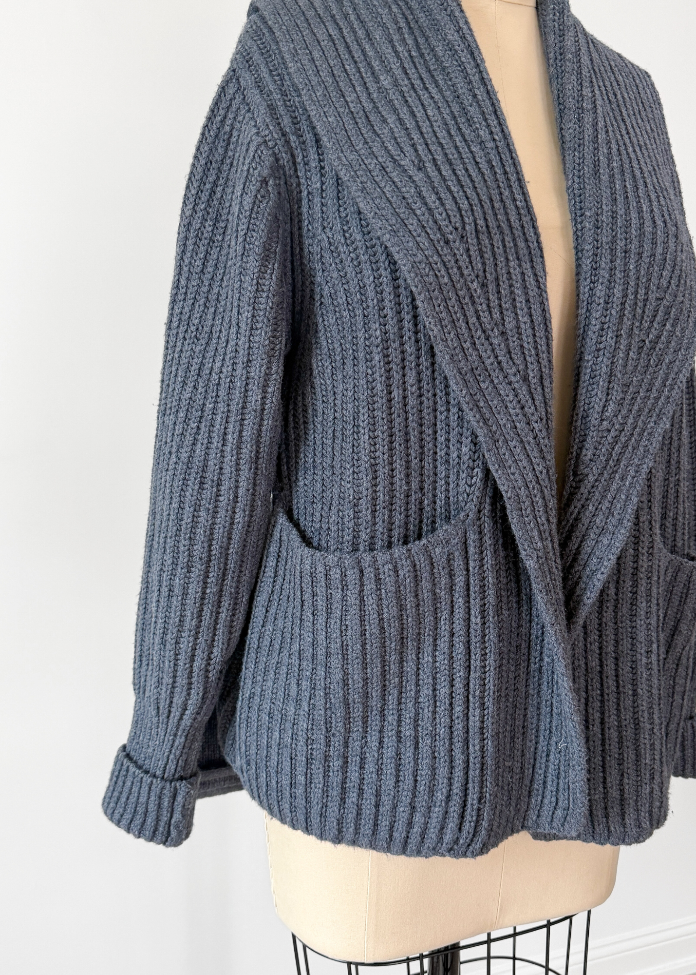 M.M. LaFleur Snyder Lush Cotton Merino Wool Knit Belted Jacket in Charcoal