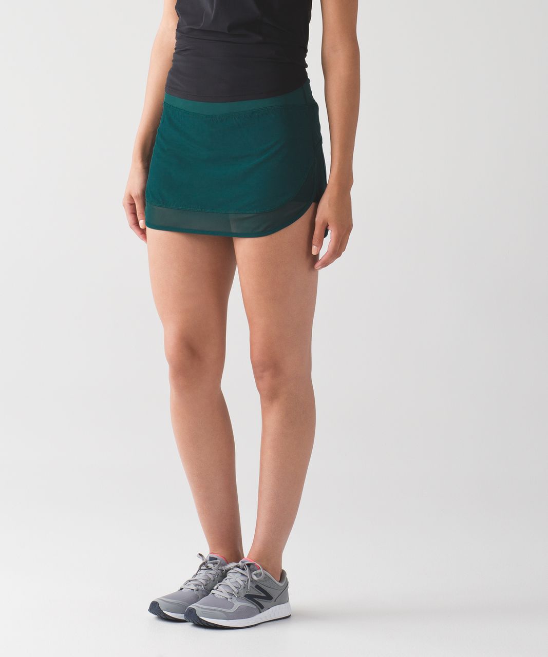 Lululemon Hotty Hot Skirt Skort in Dark Green (6)