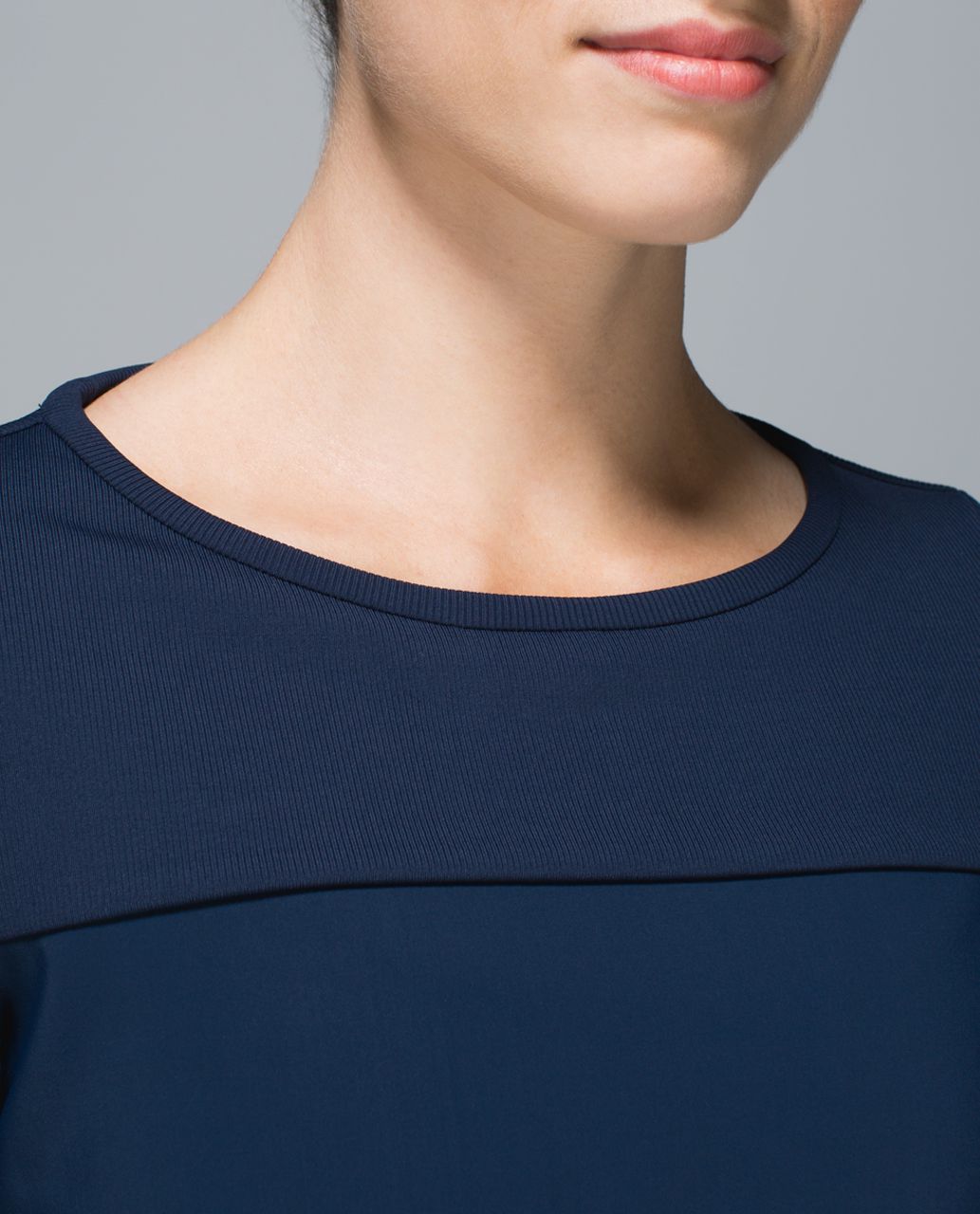 Lululemon Out Of This World Long Sleeve Top in Inkwell Navy (6)