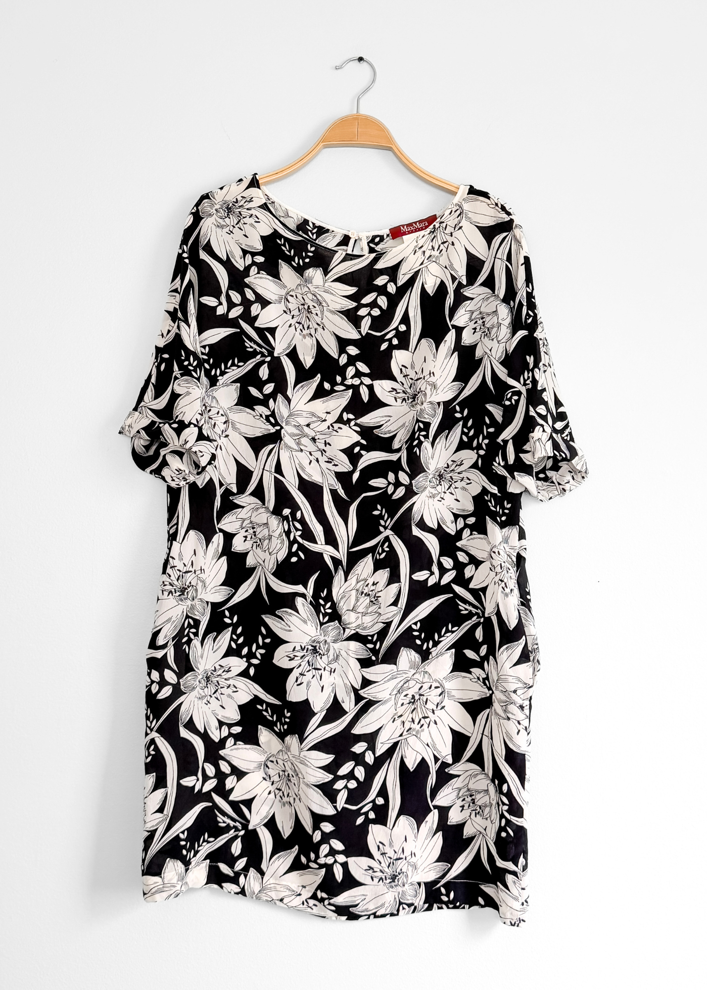 Max Mara Studio Black White Silk Floral Shift Dress (US 12)
