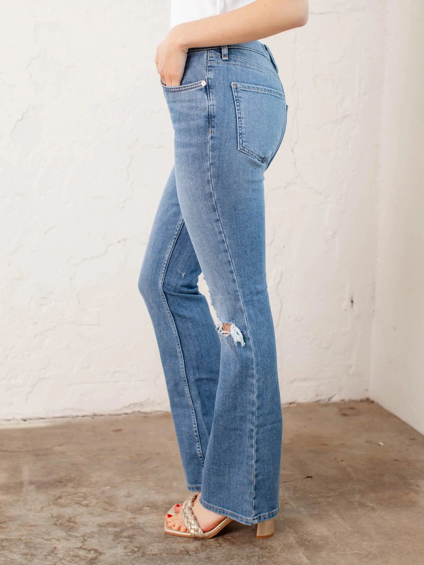 NEW Free People Carmen Flare Denim Jeans (6/8 or 31)
