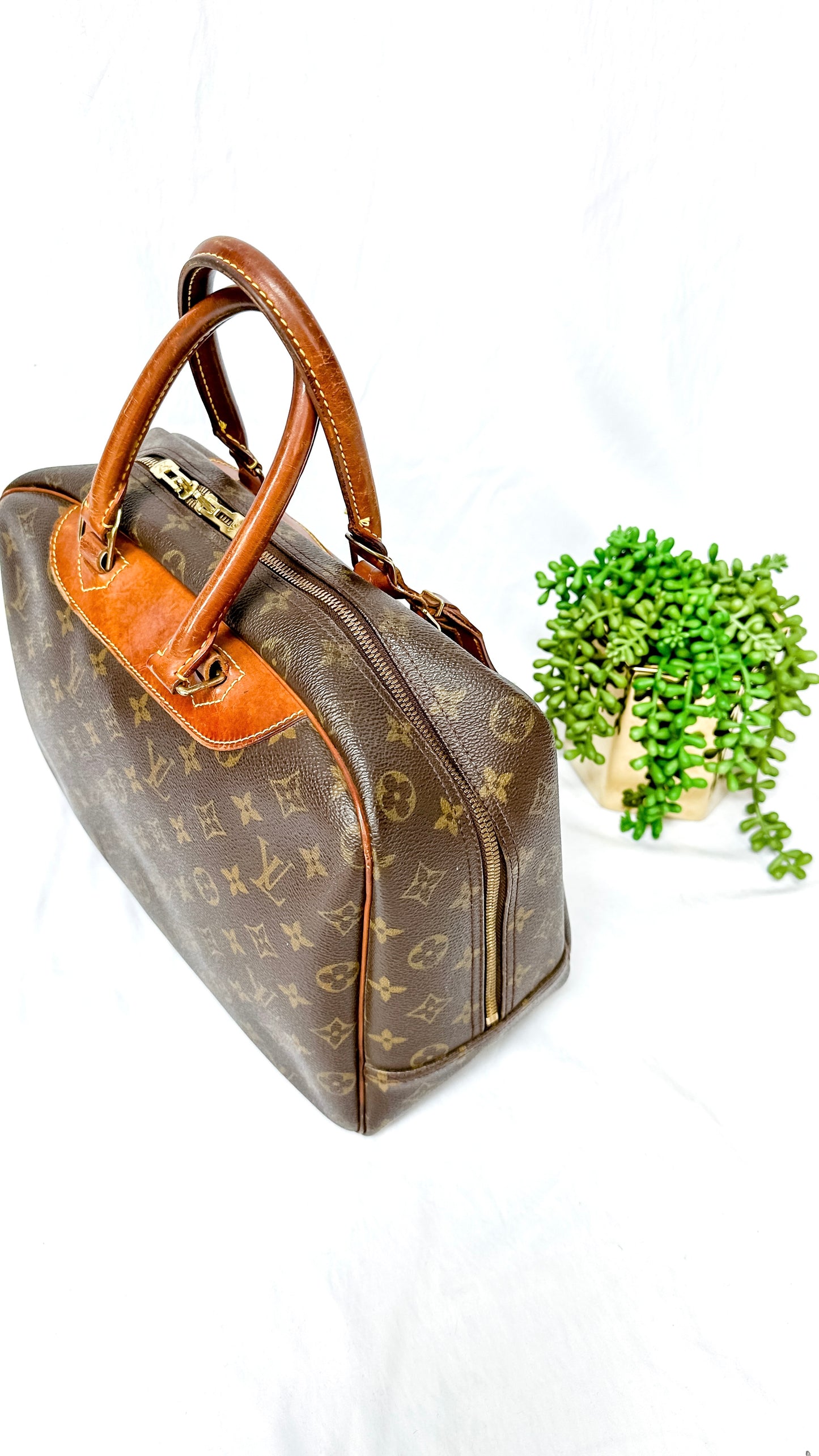 Vintage 90’s Louis Vuitton Monogram Deauville M47270 Travel Hand Bag