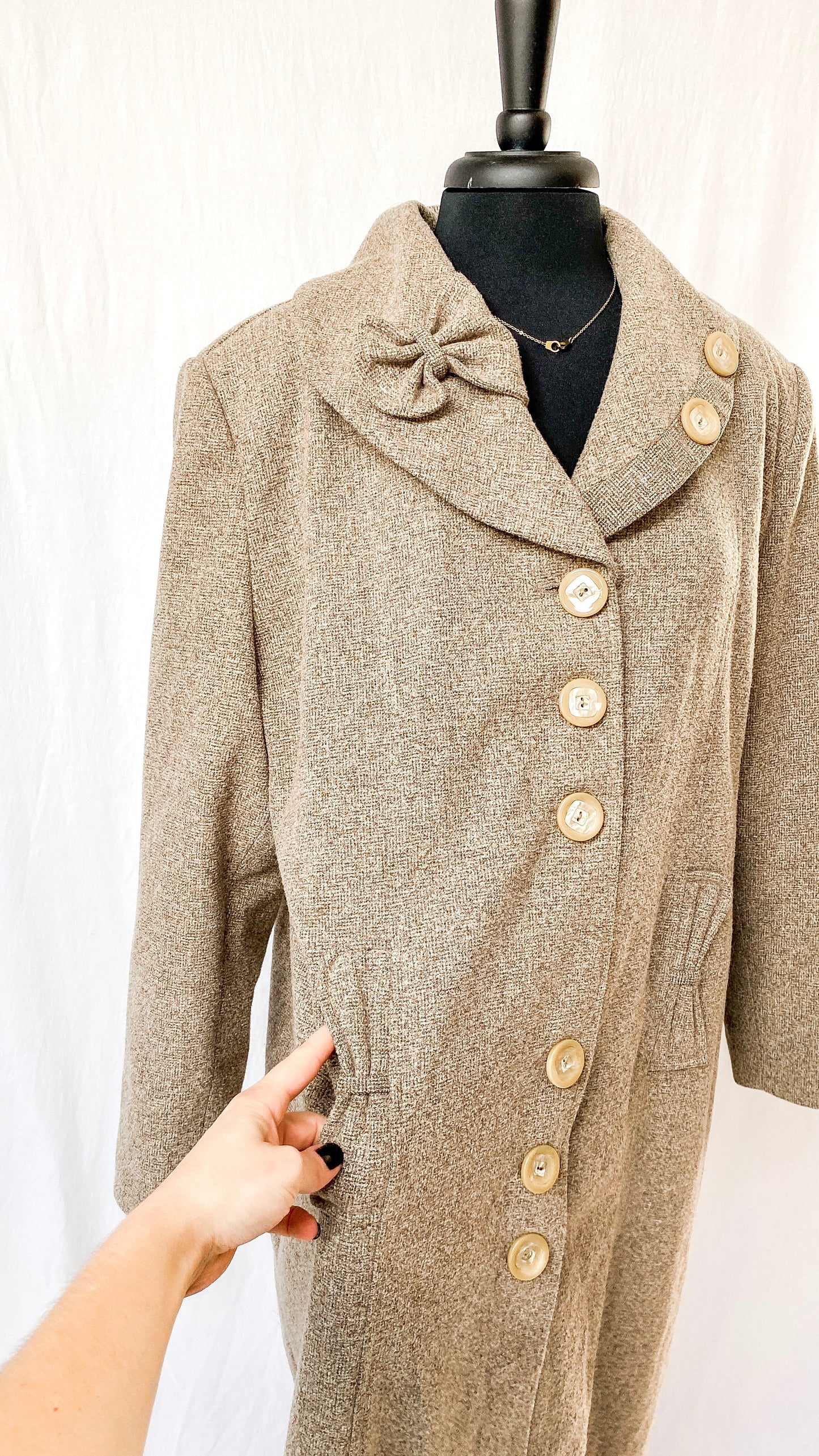 Vintage Brown Bow Winter Long Coat (XL/XXL)