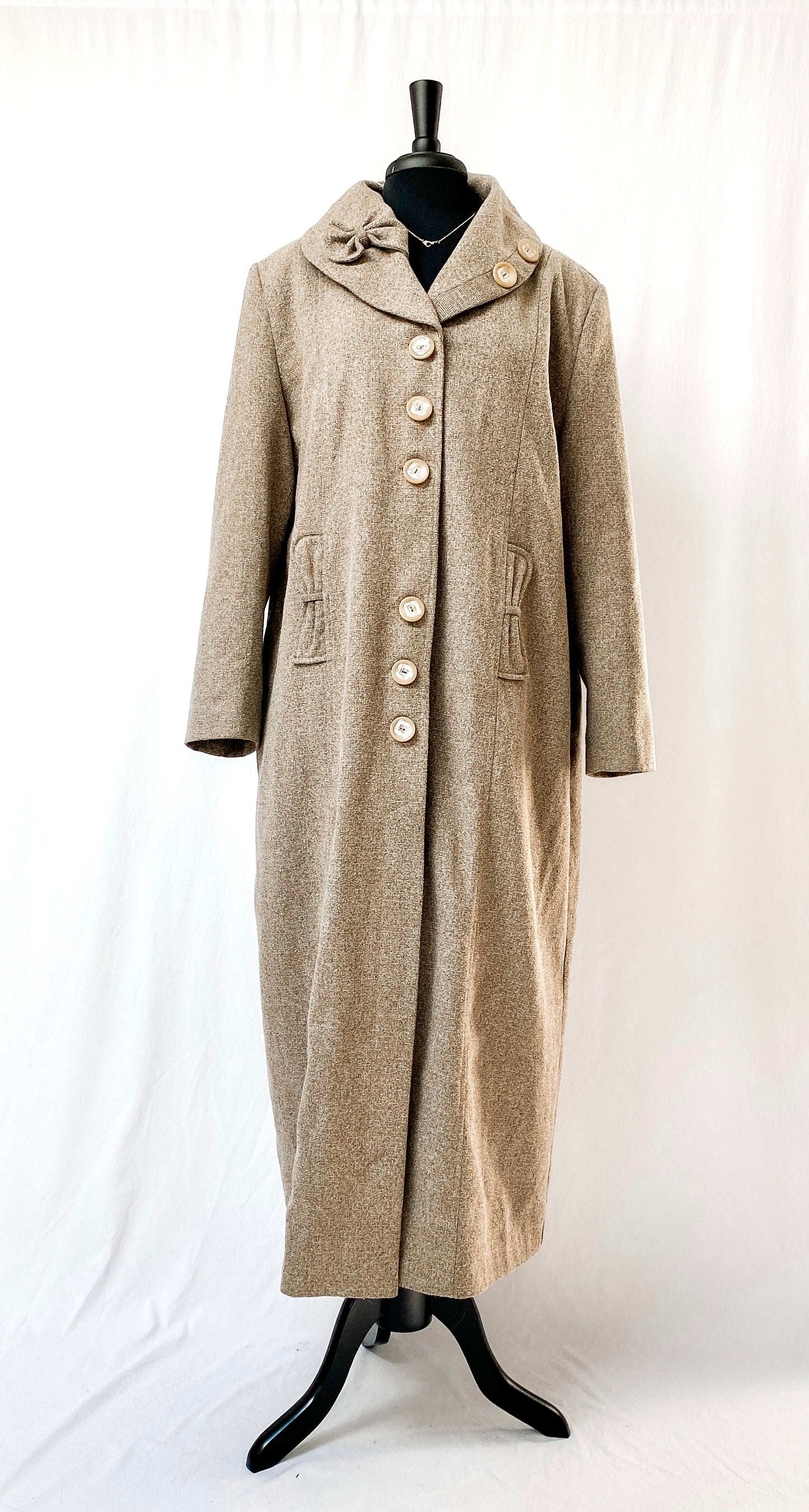 Vintage Brown Bow Winter Long Coat (XL/XXL)