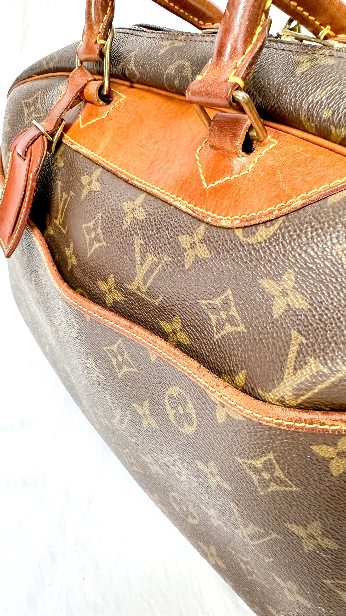 Vintage 90’s Louis Vuitton Monogram Deauville M47270 Travel Hand Bag