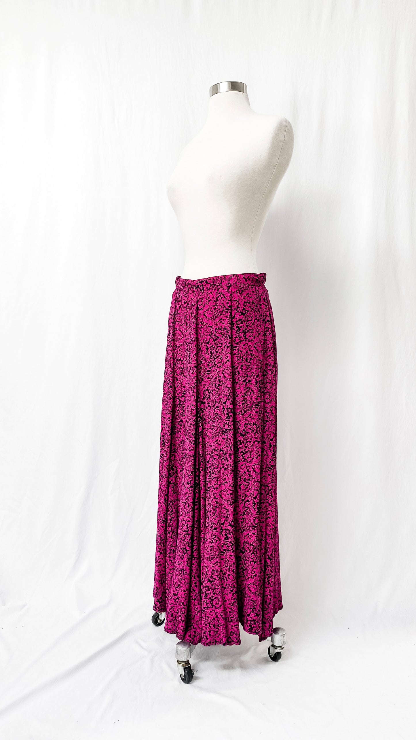 Vintage 90’s Pink & Black Maxi Skirt (S)