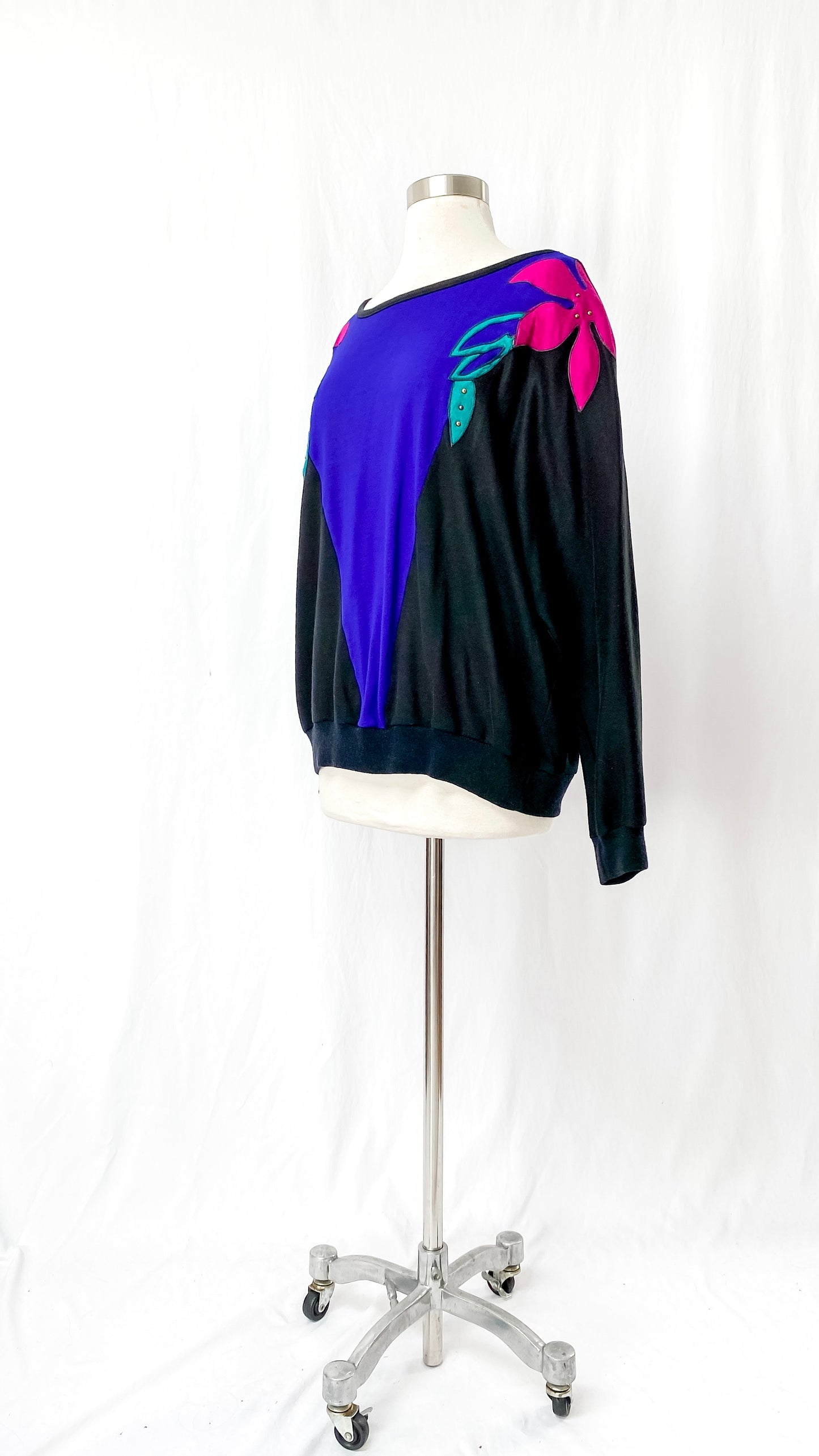 Vintage 80’s Color Block Flower Patch Pullover Top (M)
