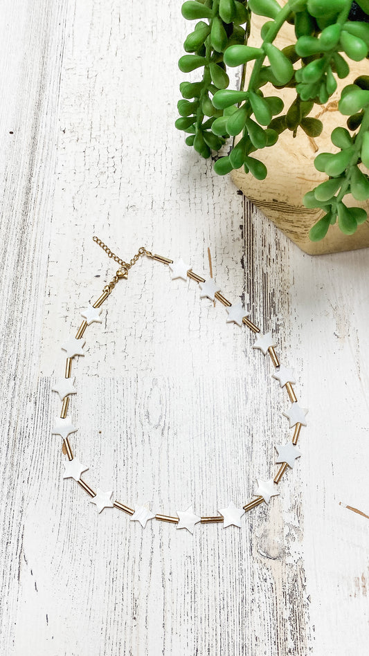 White Shell Star & Gold Short Necklace